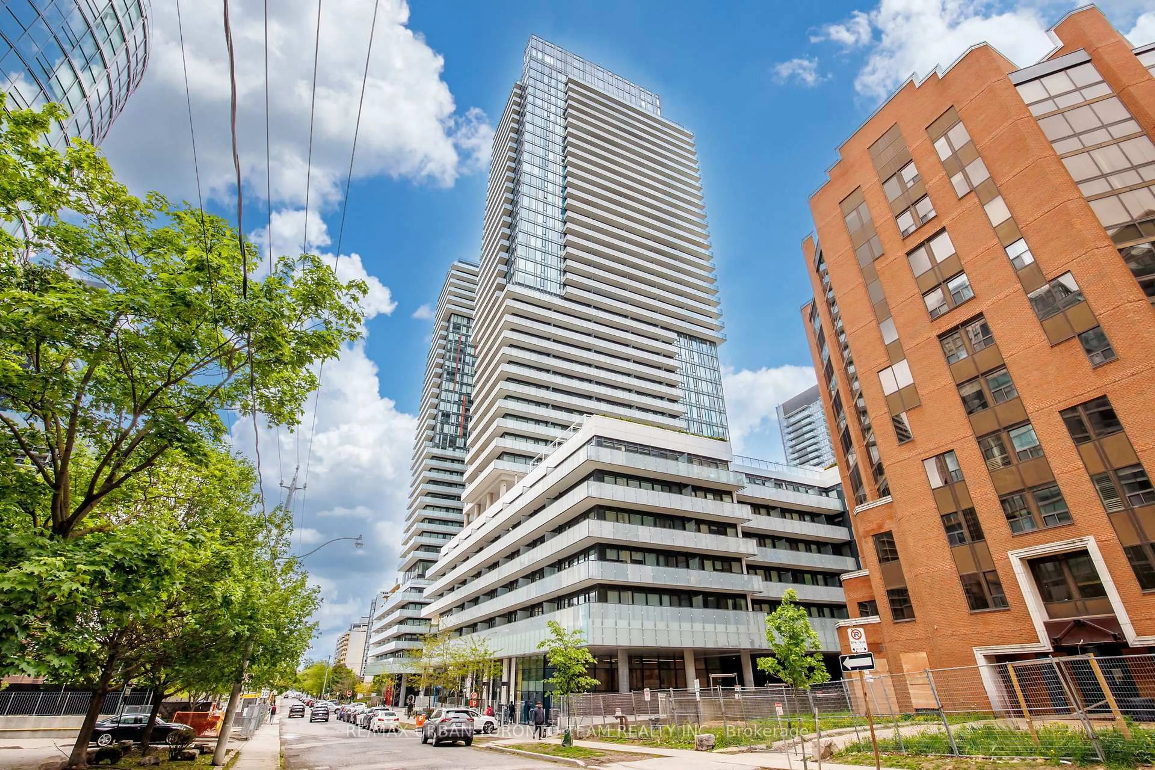 Unknown for 161 Roehampton Ave #304, Toronto Ontario M4P 0C8