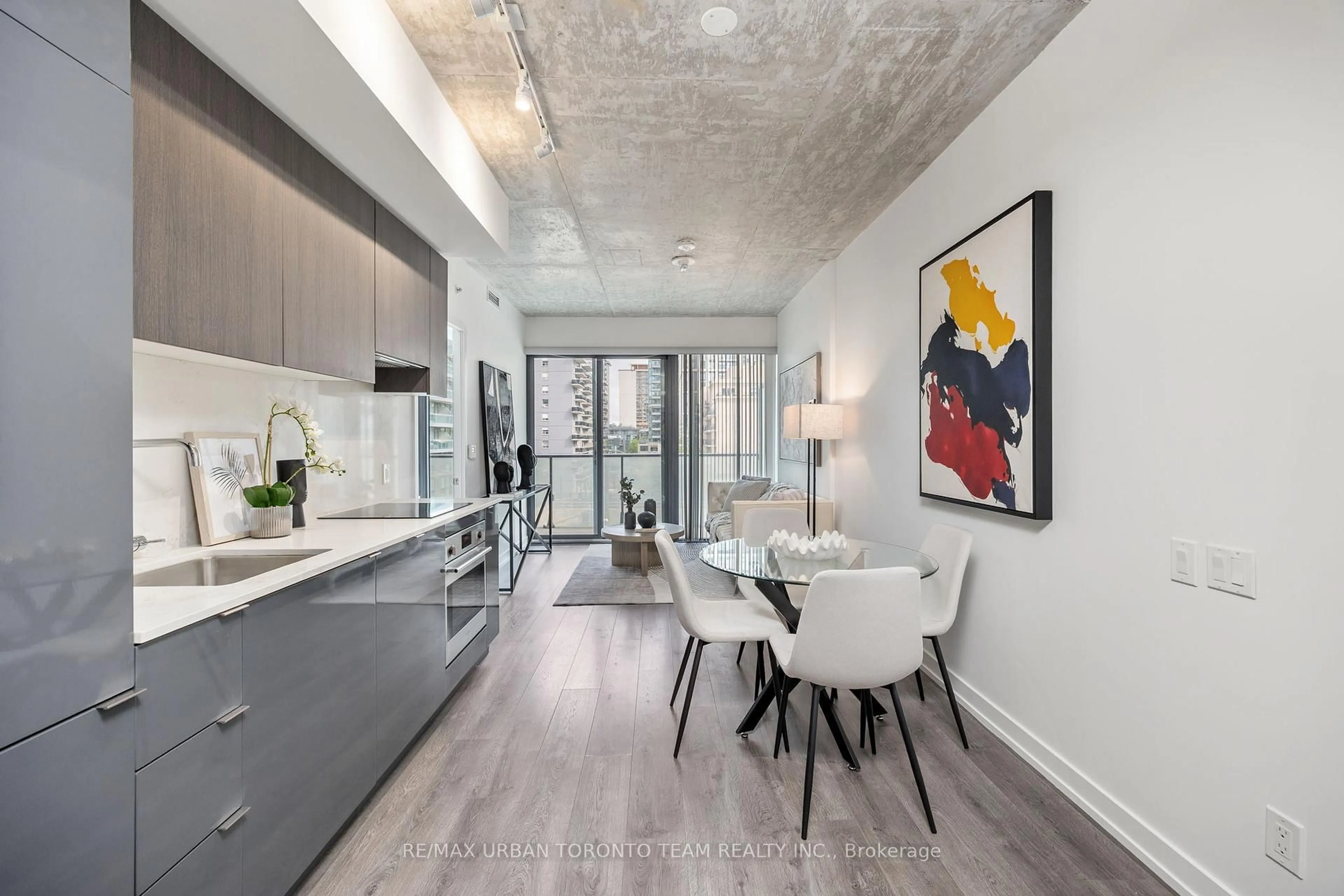 Open concept kitchen, unknown for 161 Roehampton Ave #304, Toronto Ontario M4P 0C8