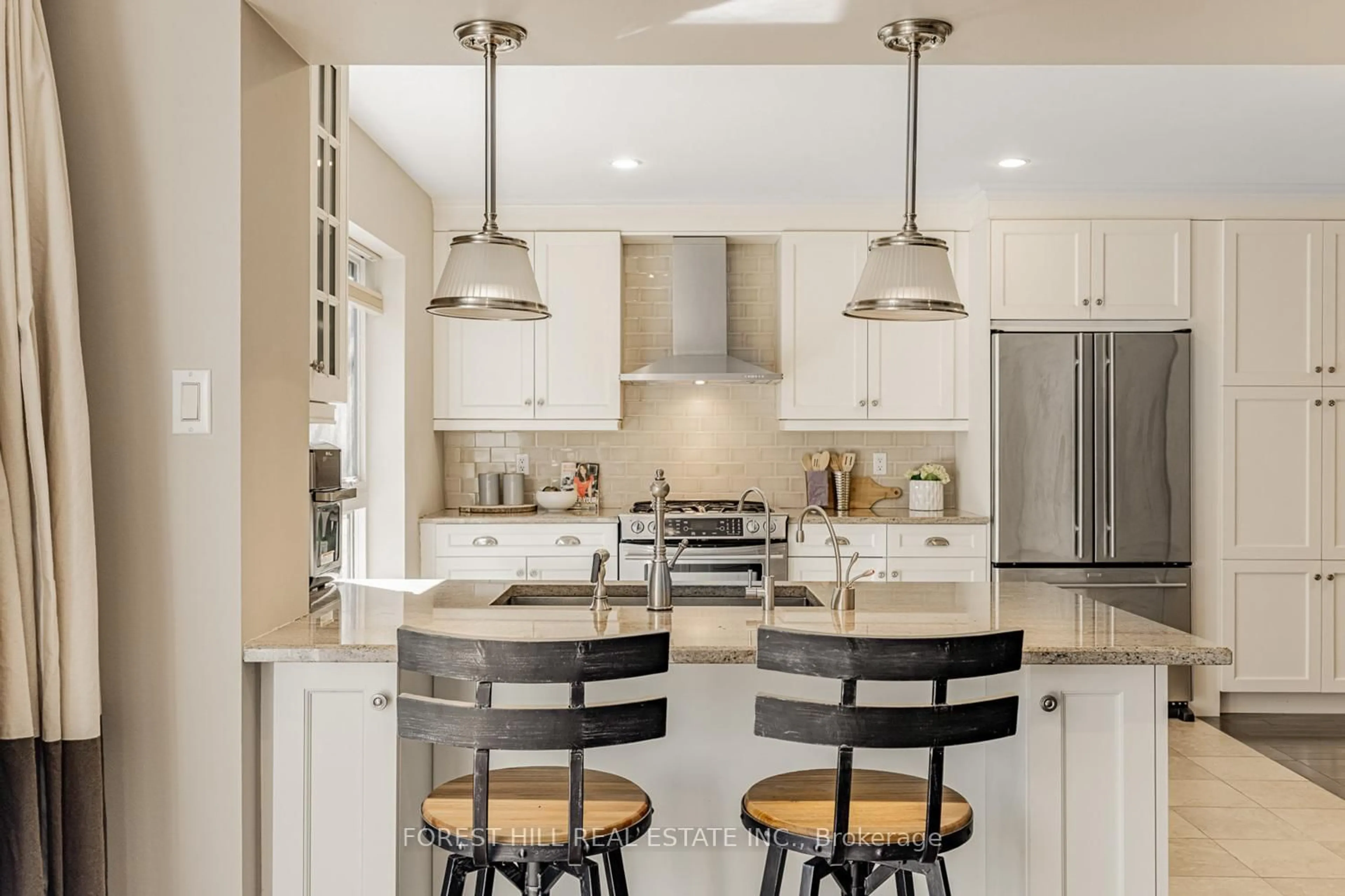 Contemporary kitchen, ceramic/tile floor for 21 Snowshoe Mill Way, Toronto Ontario M2L 1T4