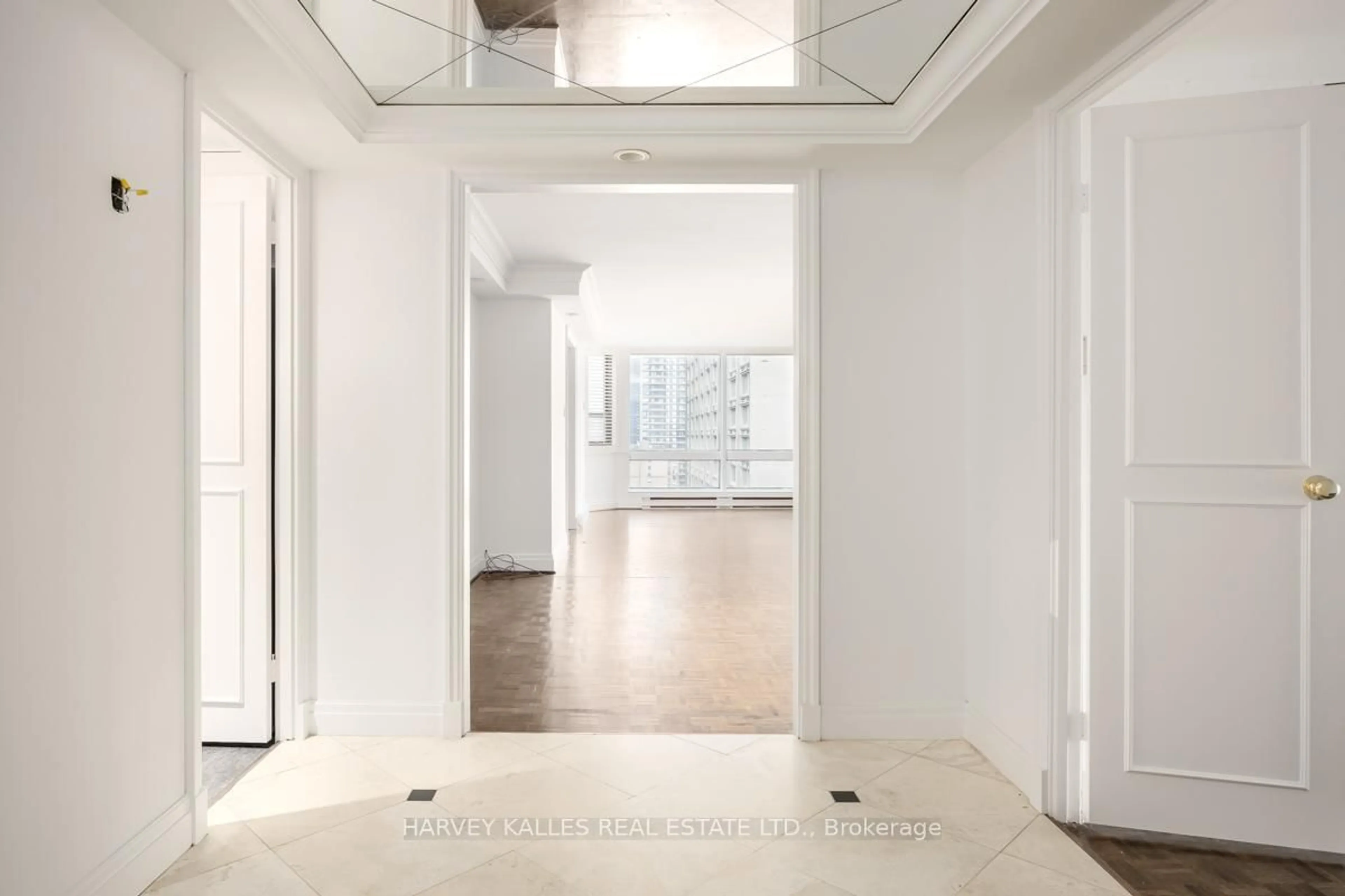 Unknown for 1166 Bay St #2103, Toronto Ontario M5S 2X8