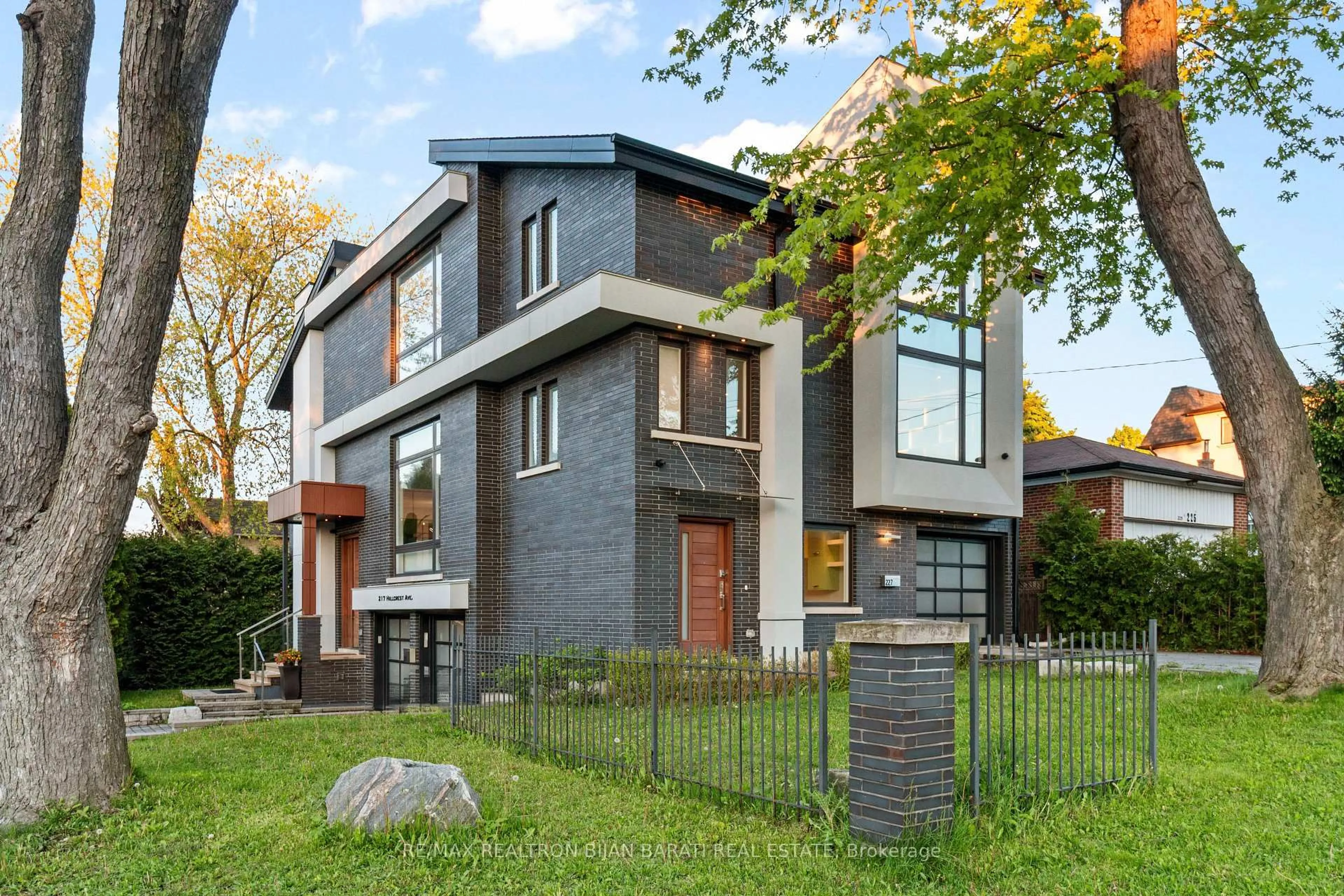 Home with brick exterior material, street for 217 Hillcrest Ave, Toronto Ontario M2N 3P3
