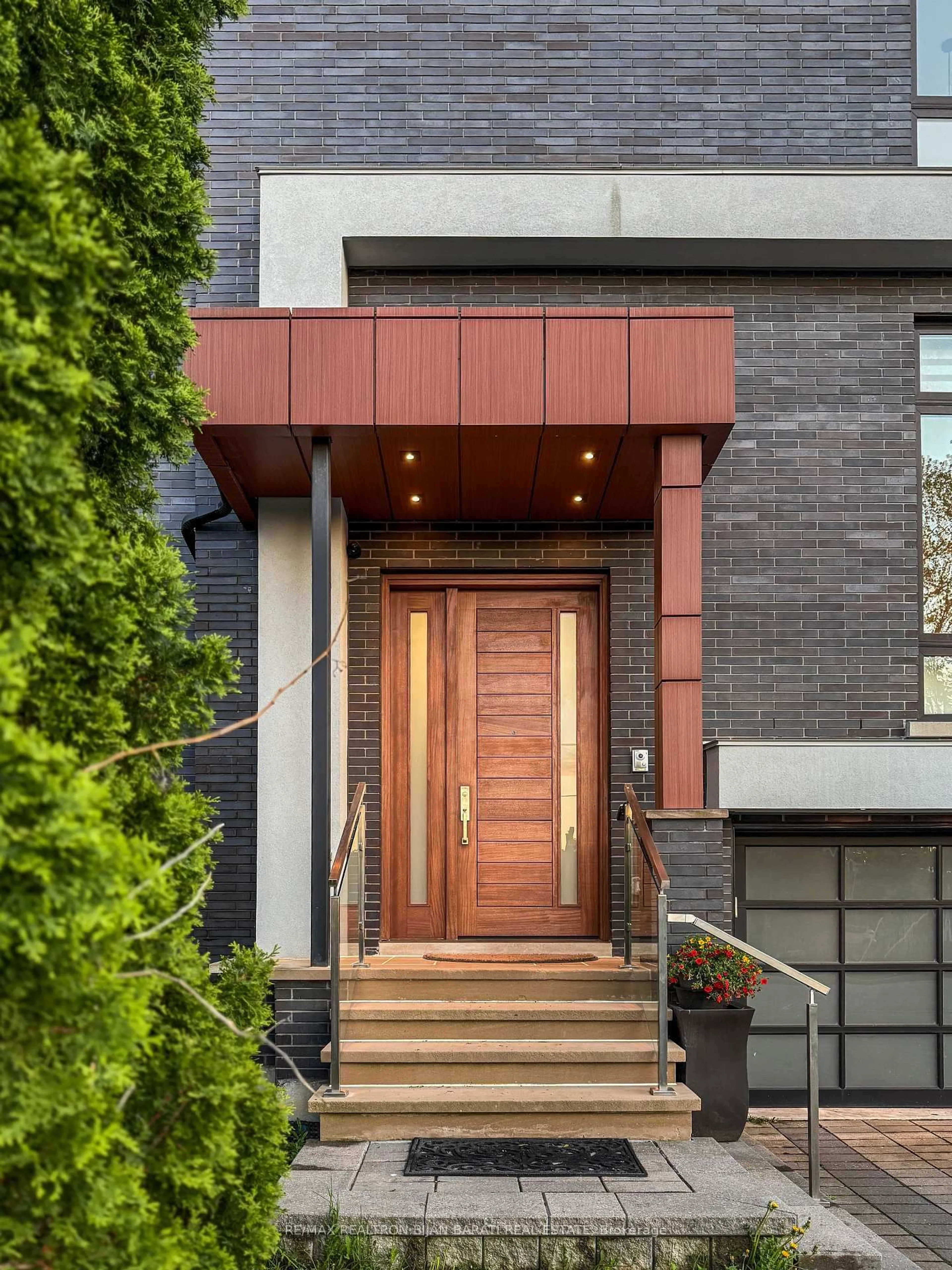 Home with brick exterior material, street for 217 Hillcrest Ave, Toronto Ontario M2N 3P3