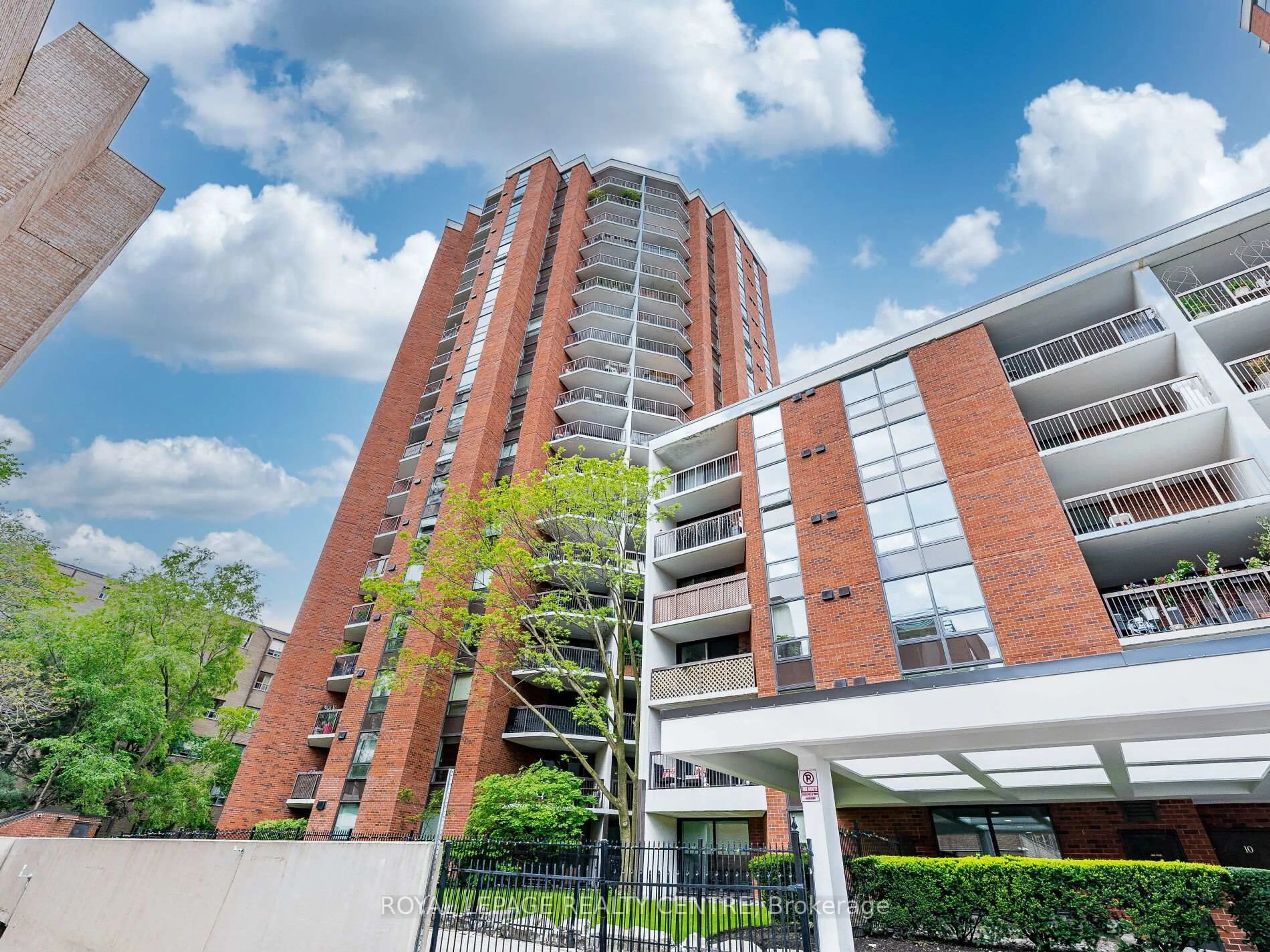 Unknown for 77 Maitland Pl #312, Toronto Ontario M4Y 2V6