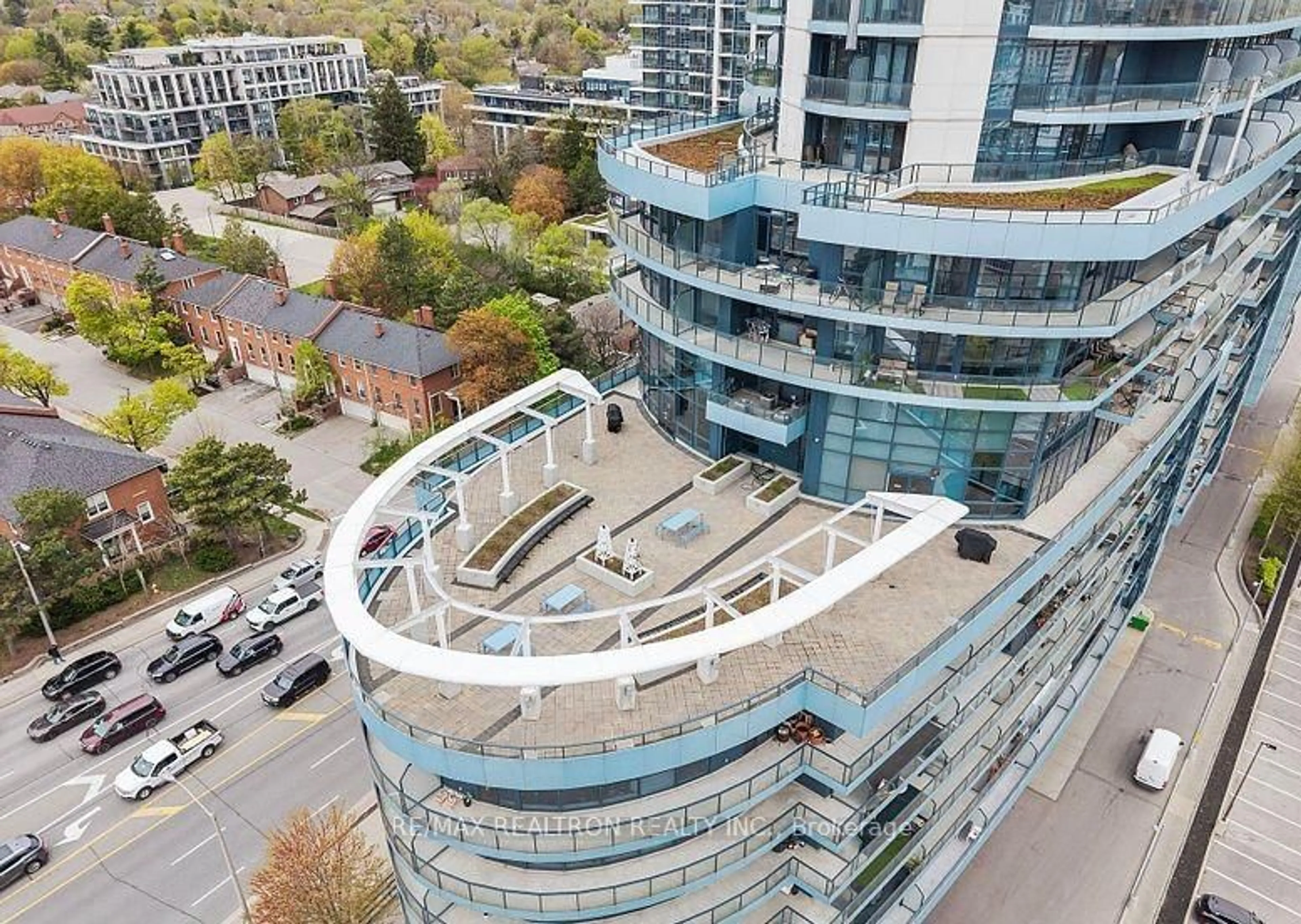 A pic from outside/outdoor area/front of a property/back of a property/a pic from drone, city buildings view from balcony for 2885 Bayview Ave #1319, Toronto Ontario M2K 0A3