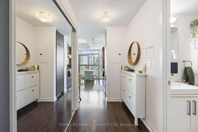 Additional property image - 12 York St Unit 3601