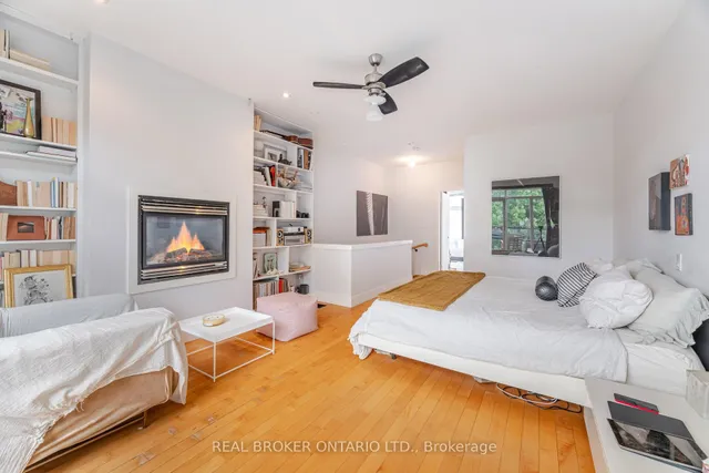 Additional property image - 476 King St