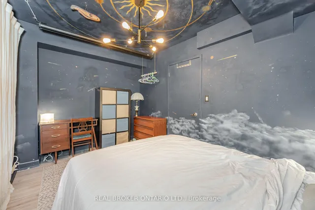 Additional property image - 476 King St