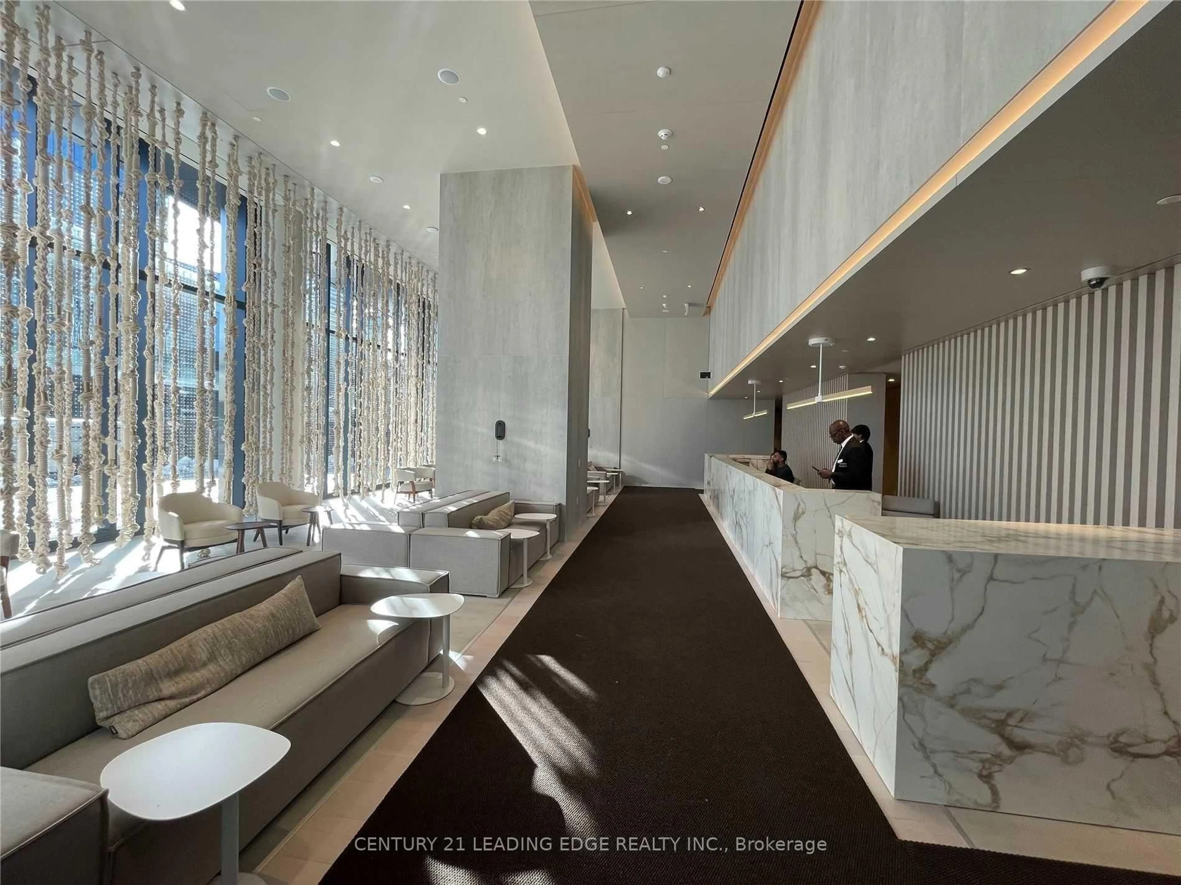 Contemporary bathroom, ceramic/tile floor for 138 Downes St #905, Toronto Ontario M5E 0E4