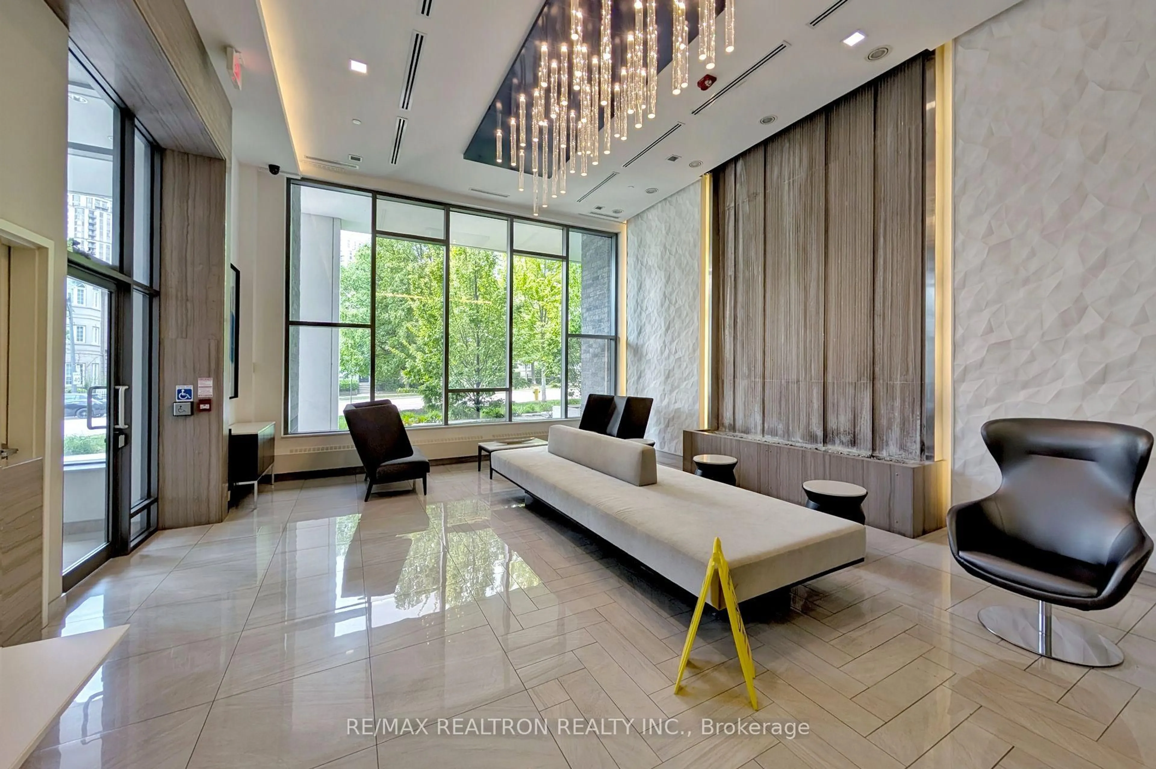 Lobby for 28 Avondale Ave #203, Toronto Ontario M2N 0K2