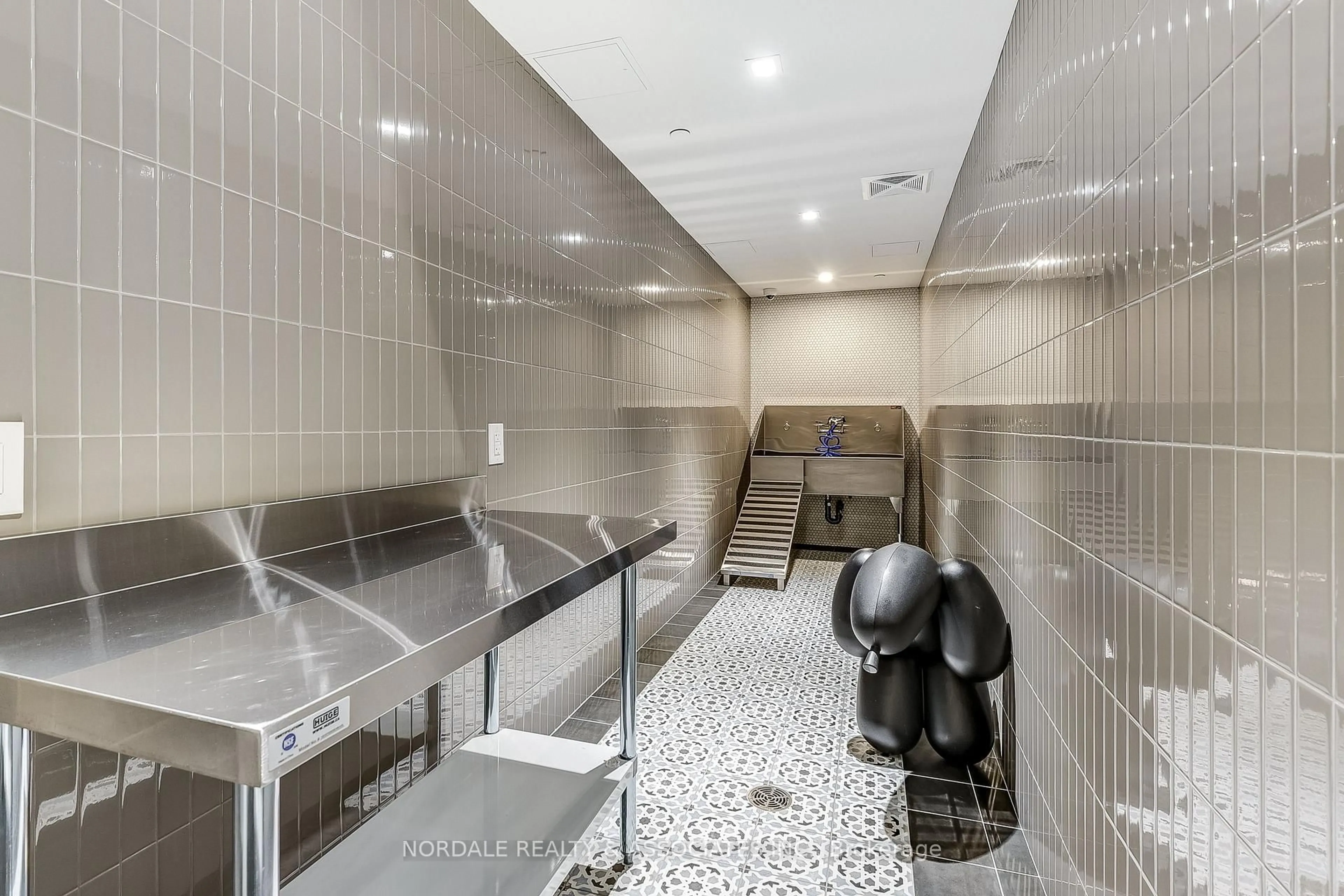 Unknown for 28 Widmer St #2721, Toronto Ontario M5V 0T2