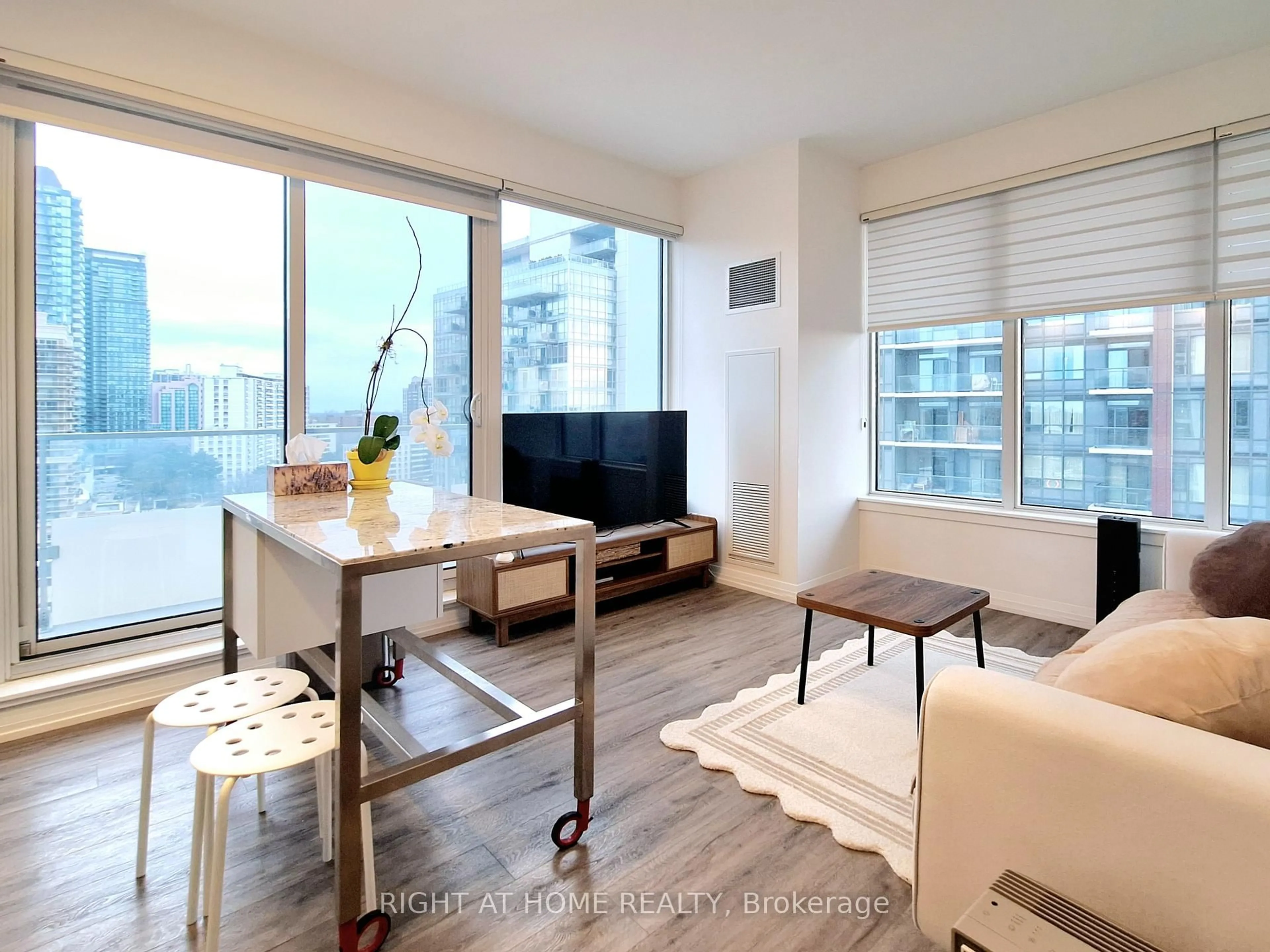 Living room with furniture, unknown for 75 Canterbury Pl #1107, Toronto Ontario M2N 0L2