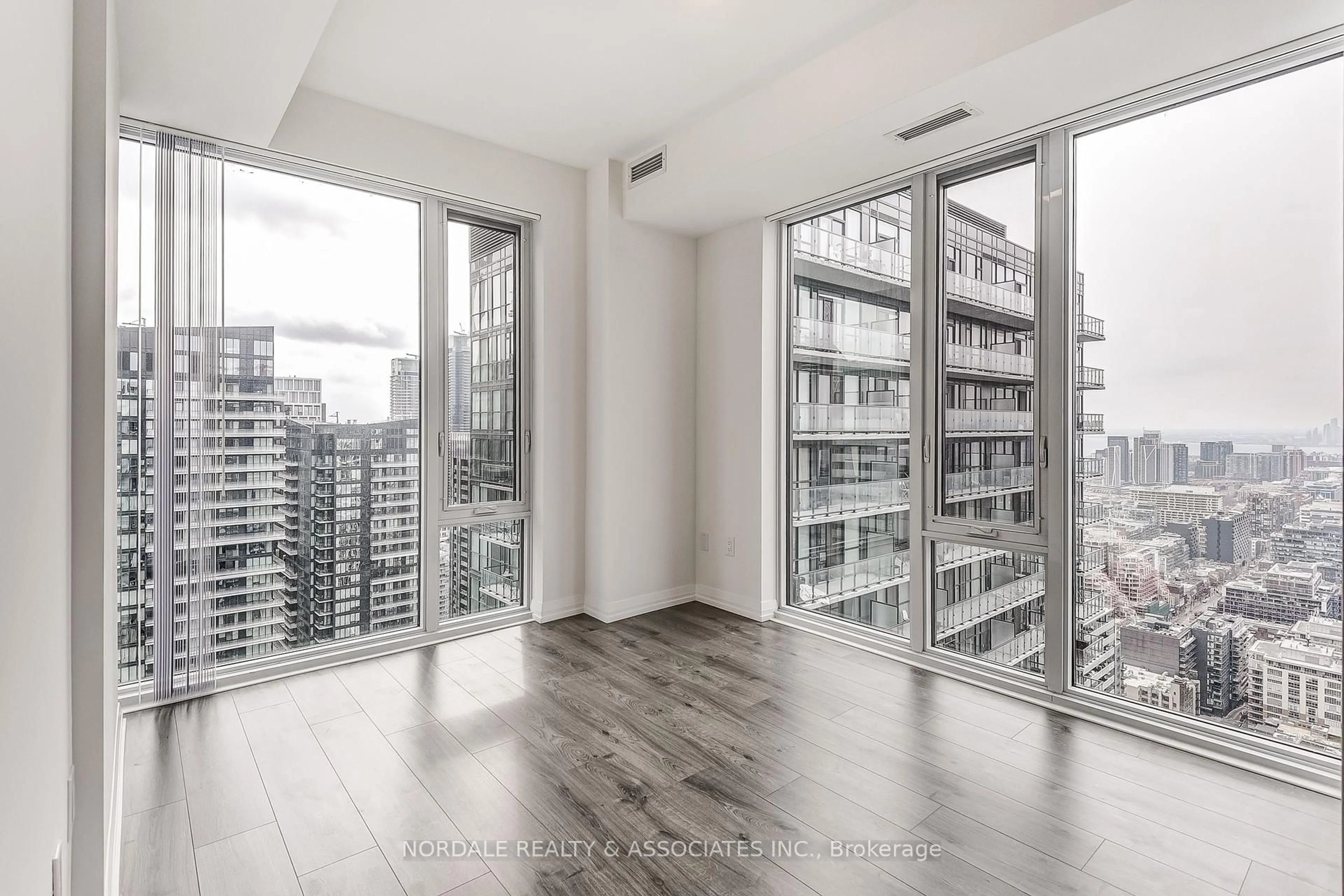 A pic of a room for 28 Widmer St #3123, Toronto Ontario M5V 0T2