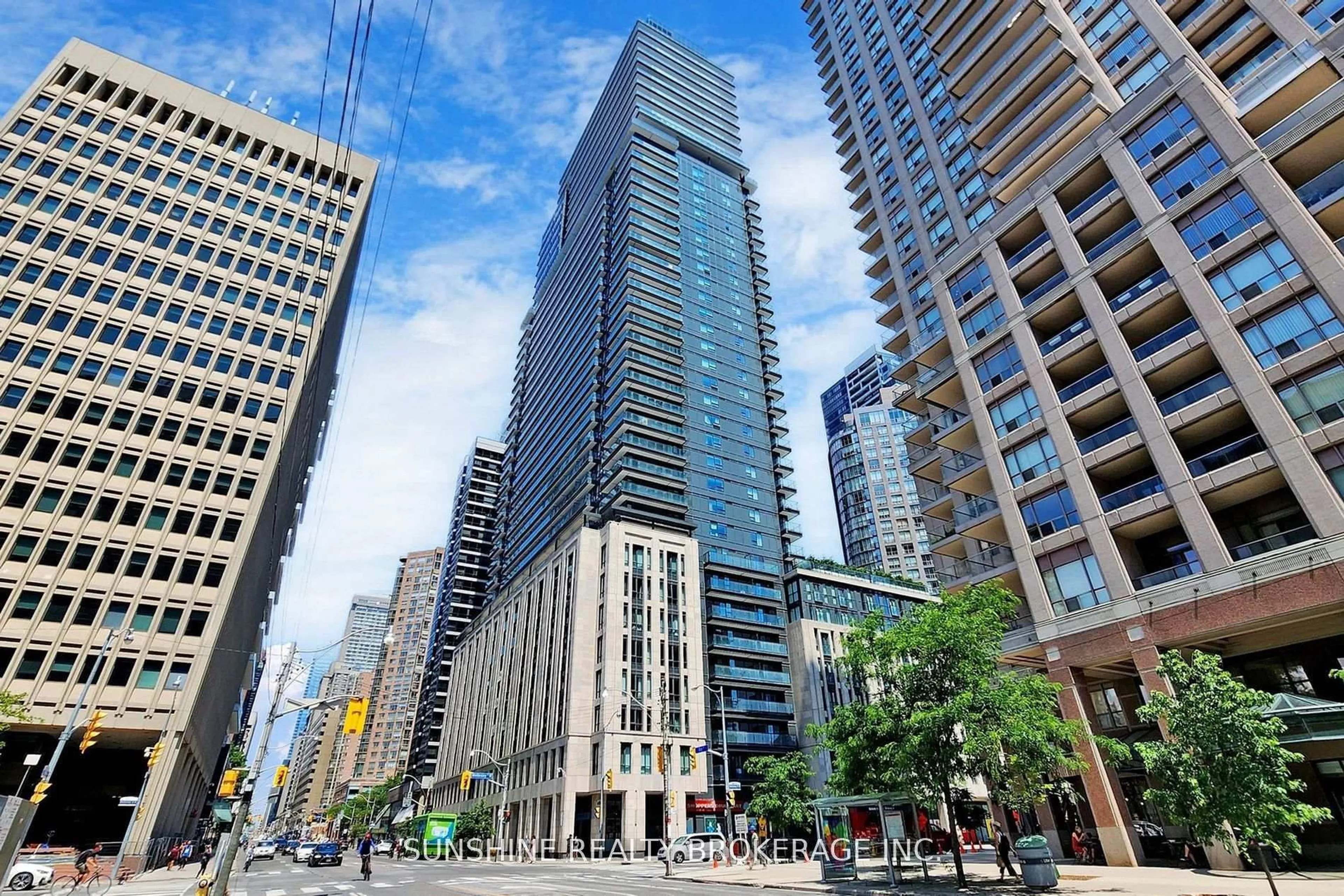 Unknown for 955 Bay St #905, Toronto Ontario M5C 0C6