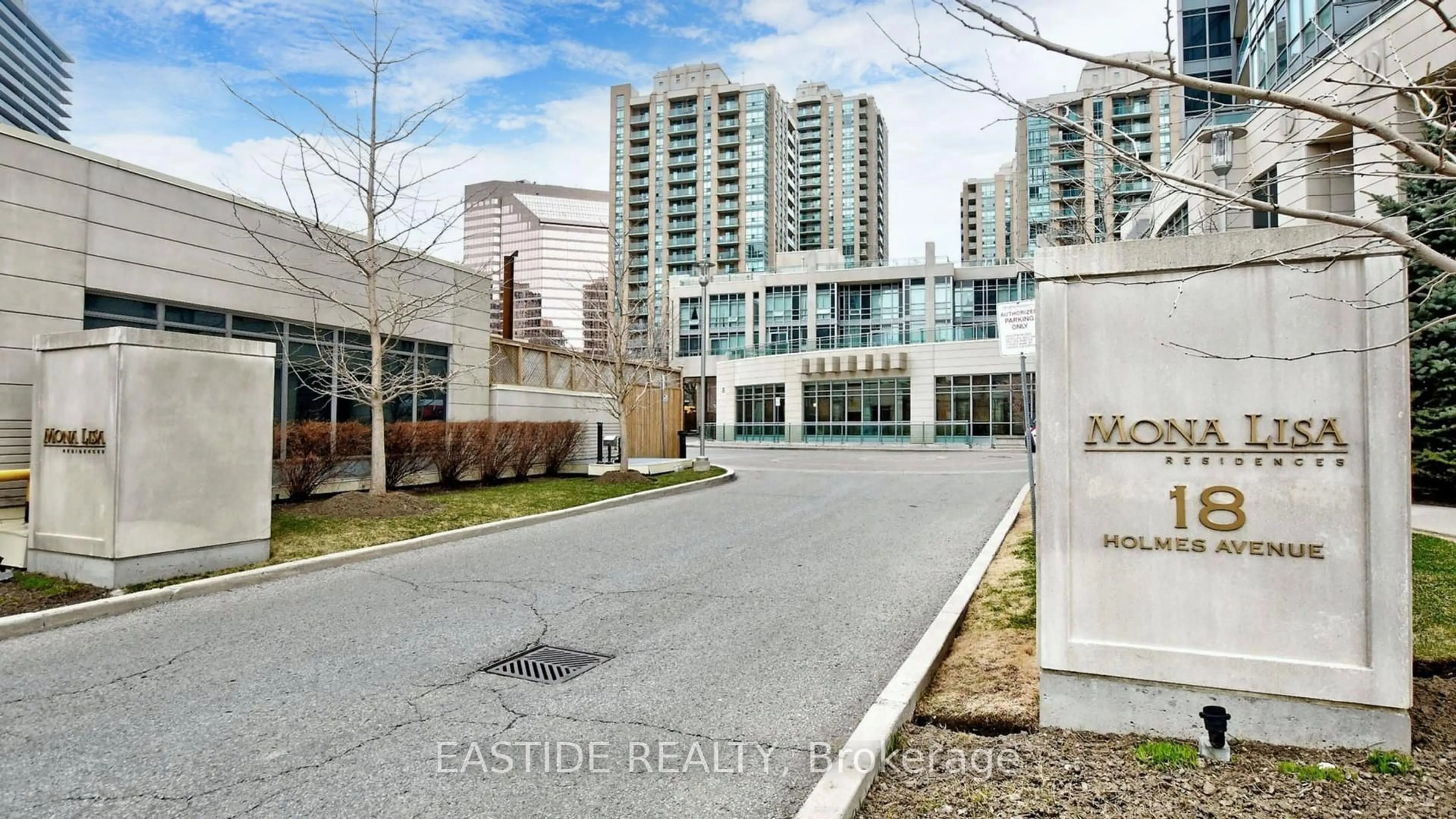Patio, street for 18 Holmes Ave #315, Toronto Ontario M2N 4L9