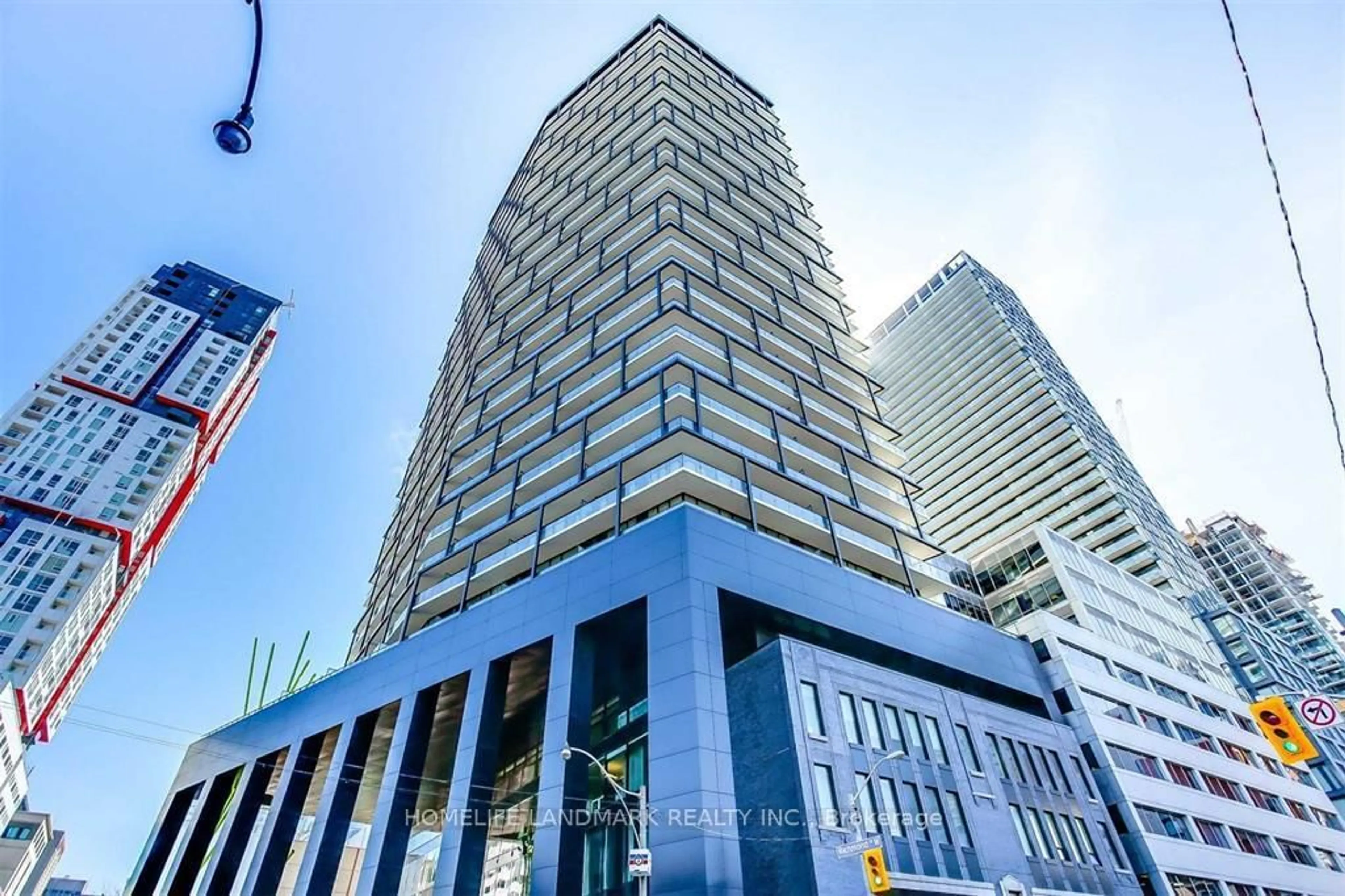 Indoor foyer for 125 Peter St #2209, Toronto Ontario M5V 0M2