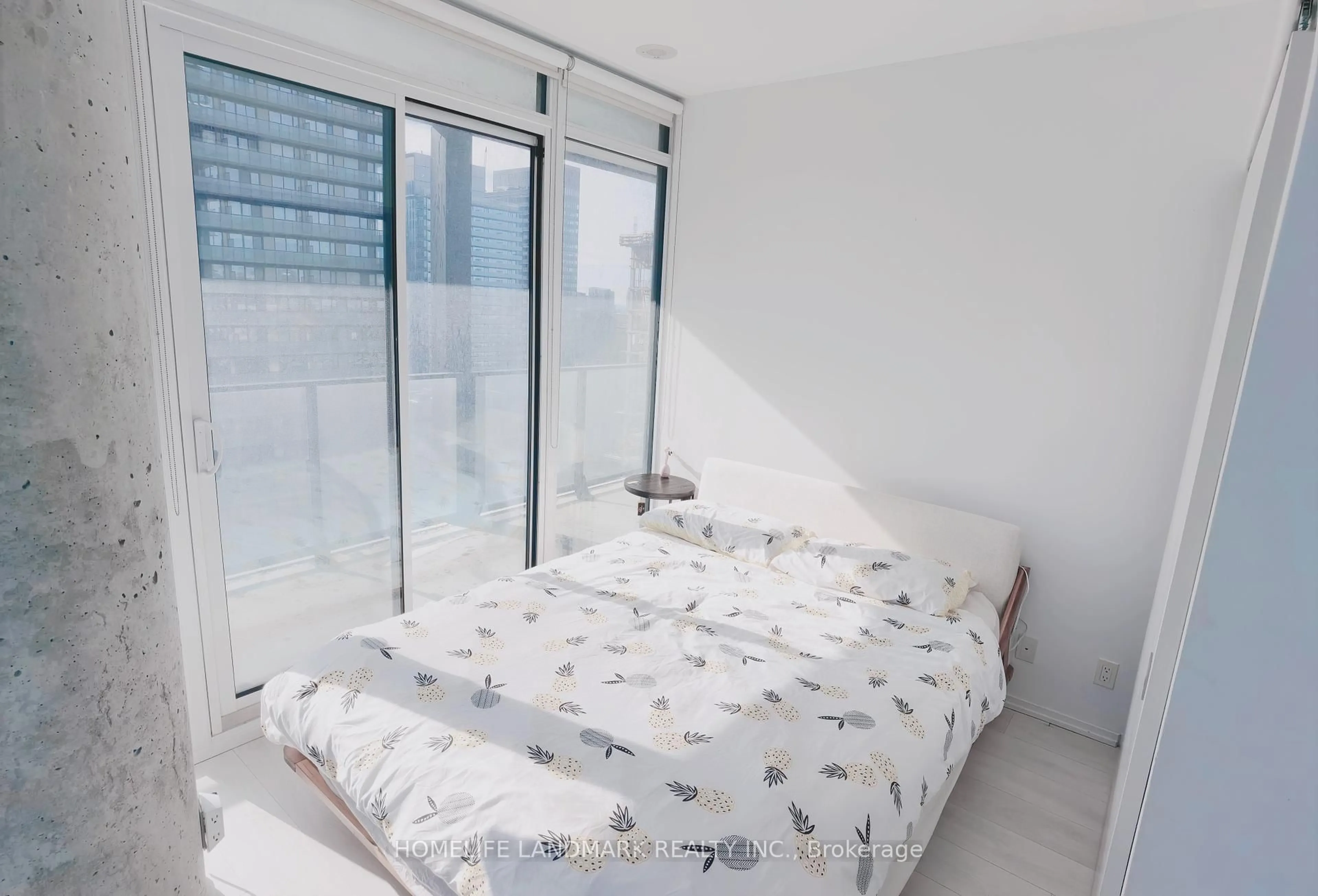Bedroom with bed, unknown for 125 Peter St #2209, Toronto Ontario M5V 0M2