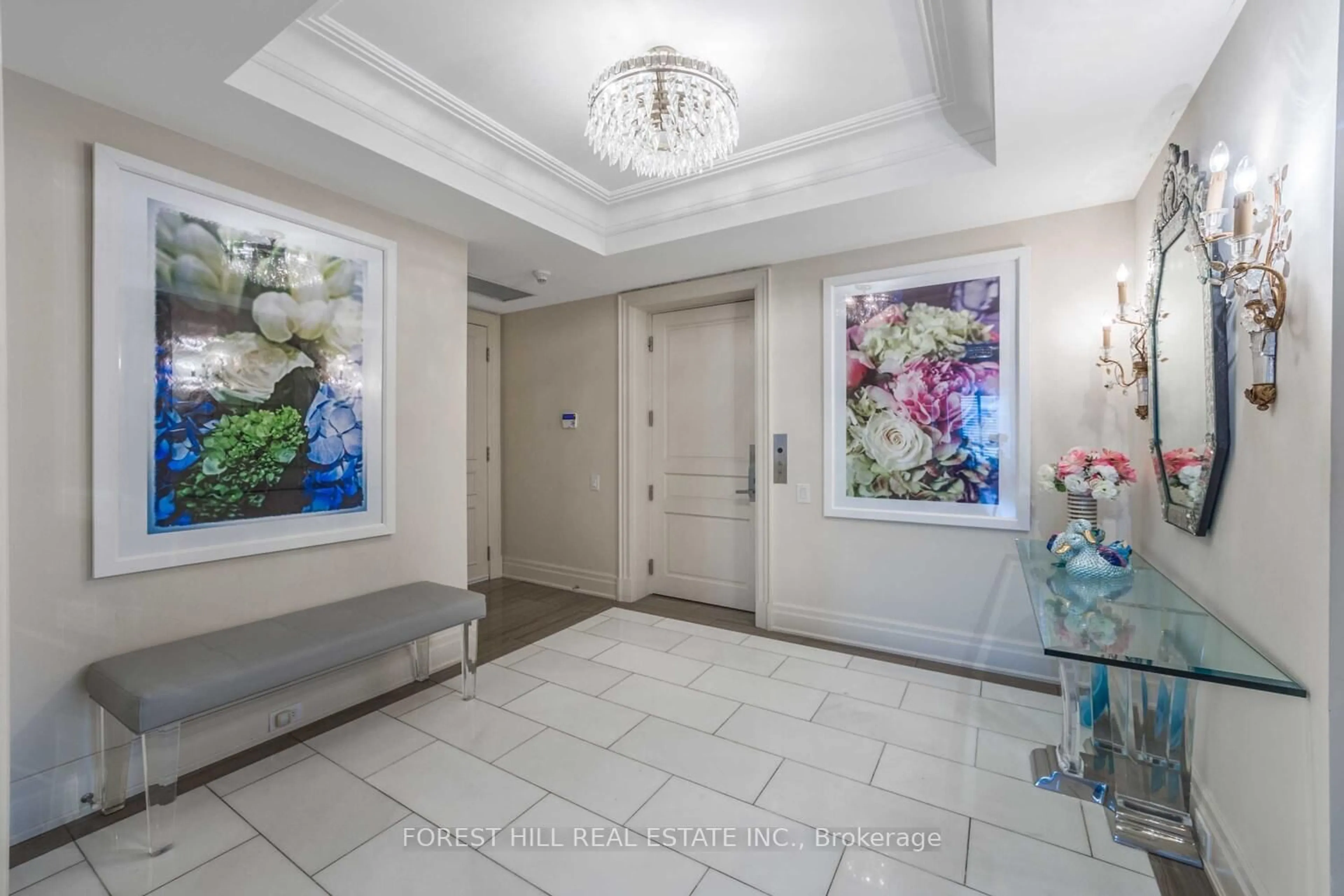 Indoor foyer for 155 St Clair Ave #802, Toronto Ontario M4V 0A1