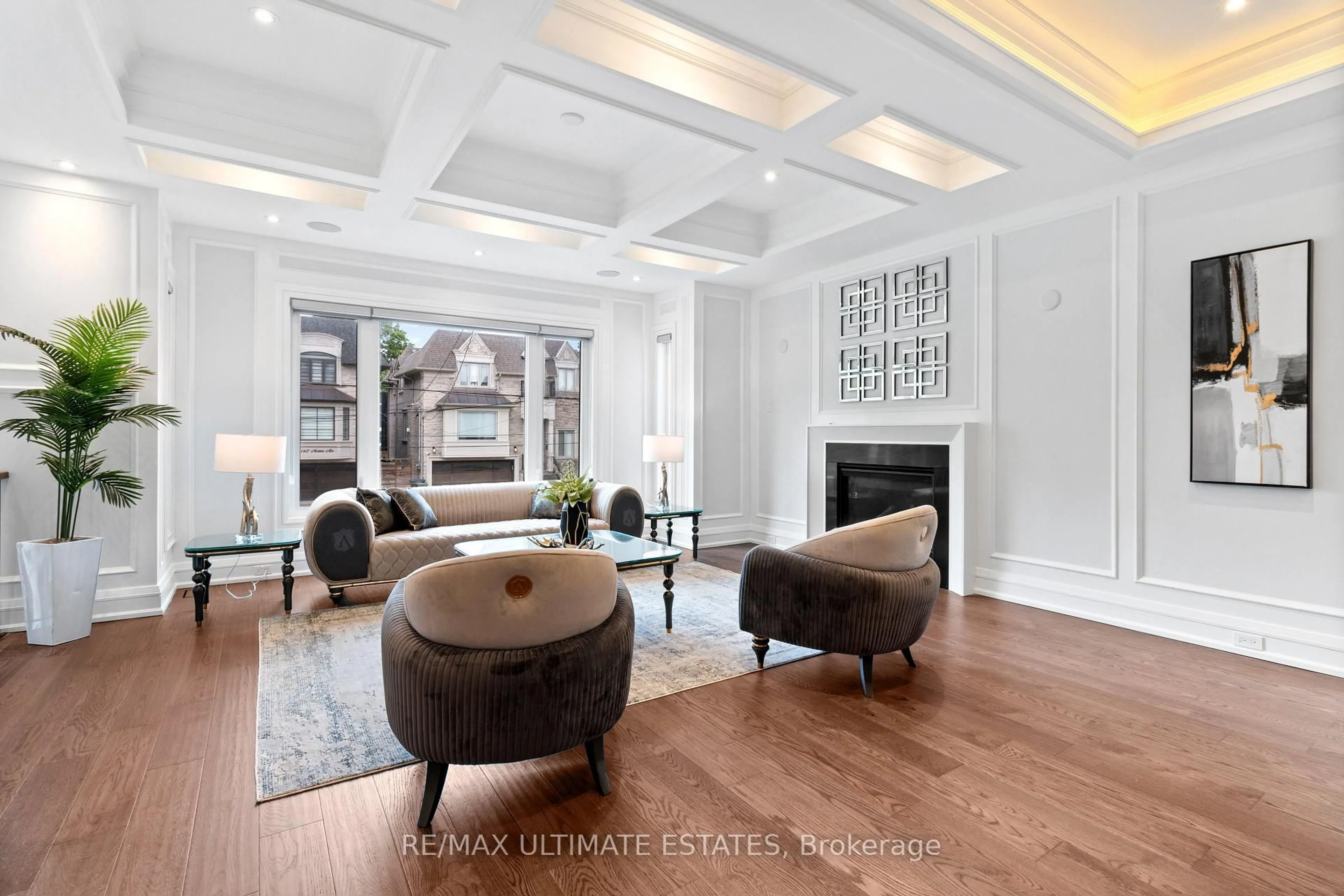 Living room with furniture, unknown for 143 Norton Ave, Toronto Ontario M2N 4A7