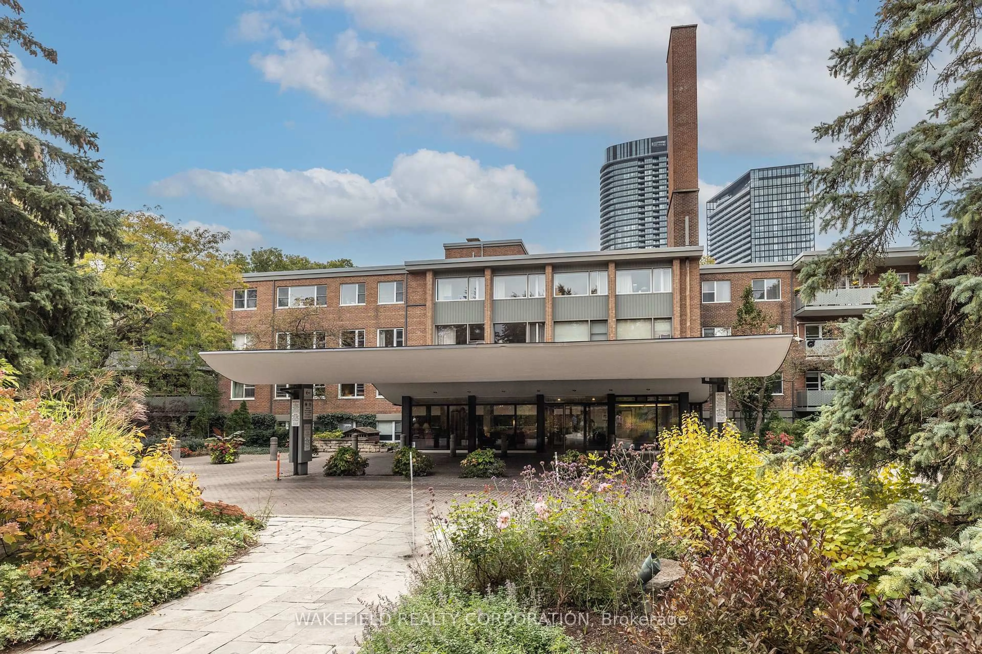 Patio, unknown for 21 Dale Ave #138, Toronto Ontario M4W 1K3