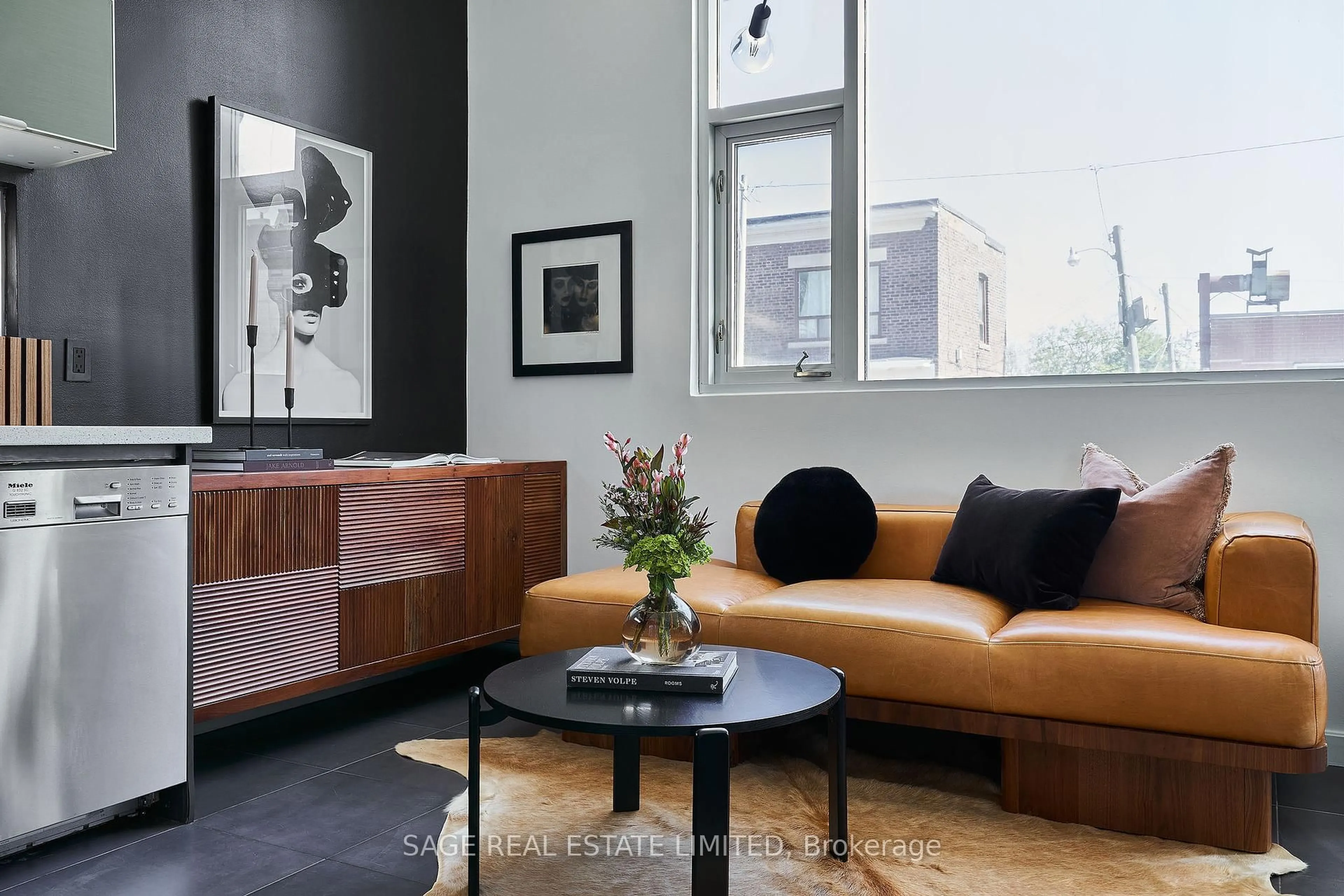 Living room with furniture, unknown for 348 Harbord St, Toronto Ontario M6G 1H4