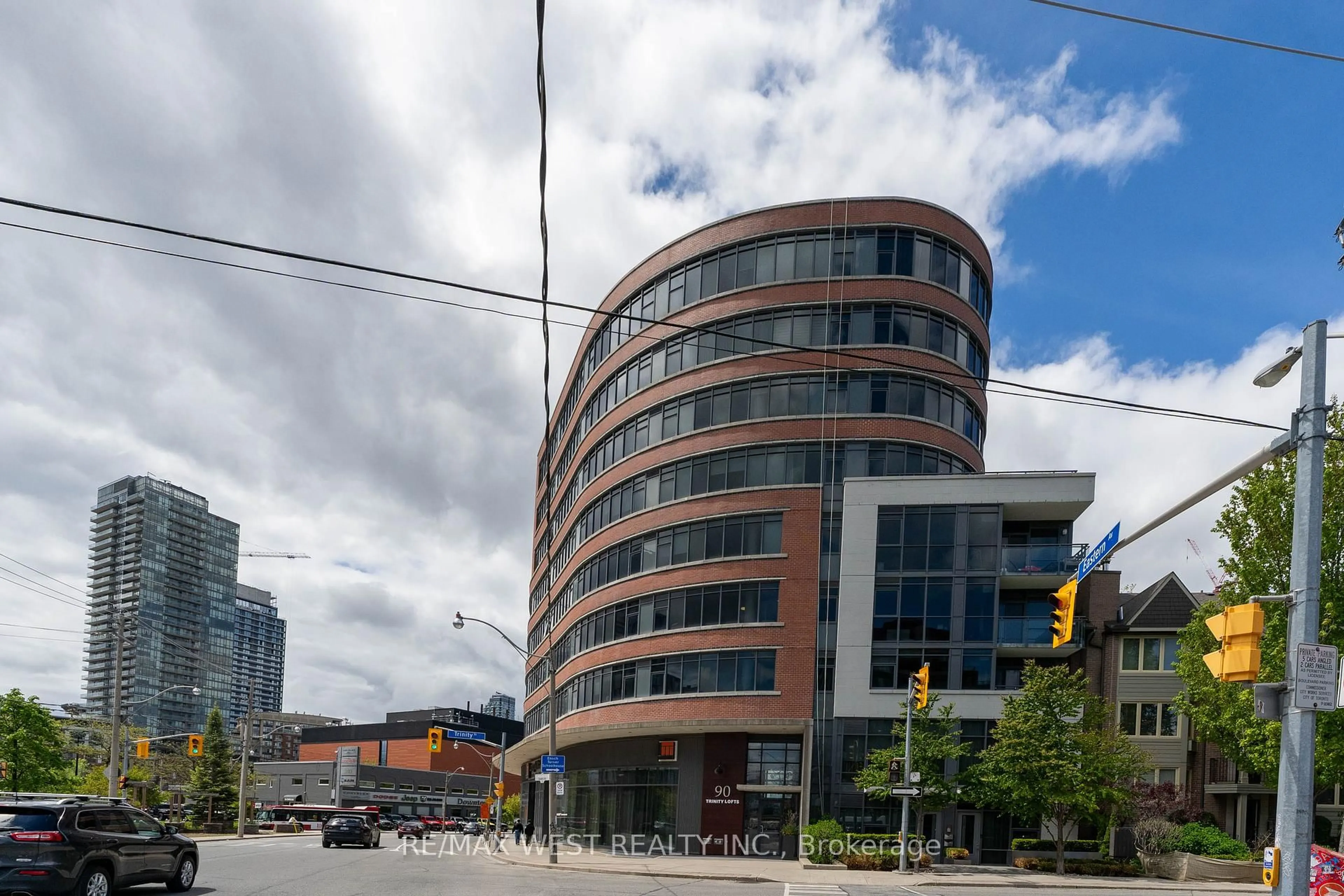 Unknown for 90 Trinity St #303, Toronto Ontario M5A 0E4