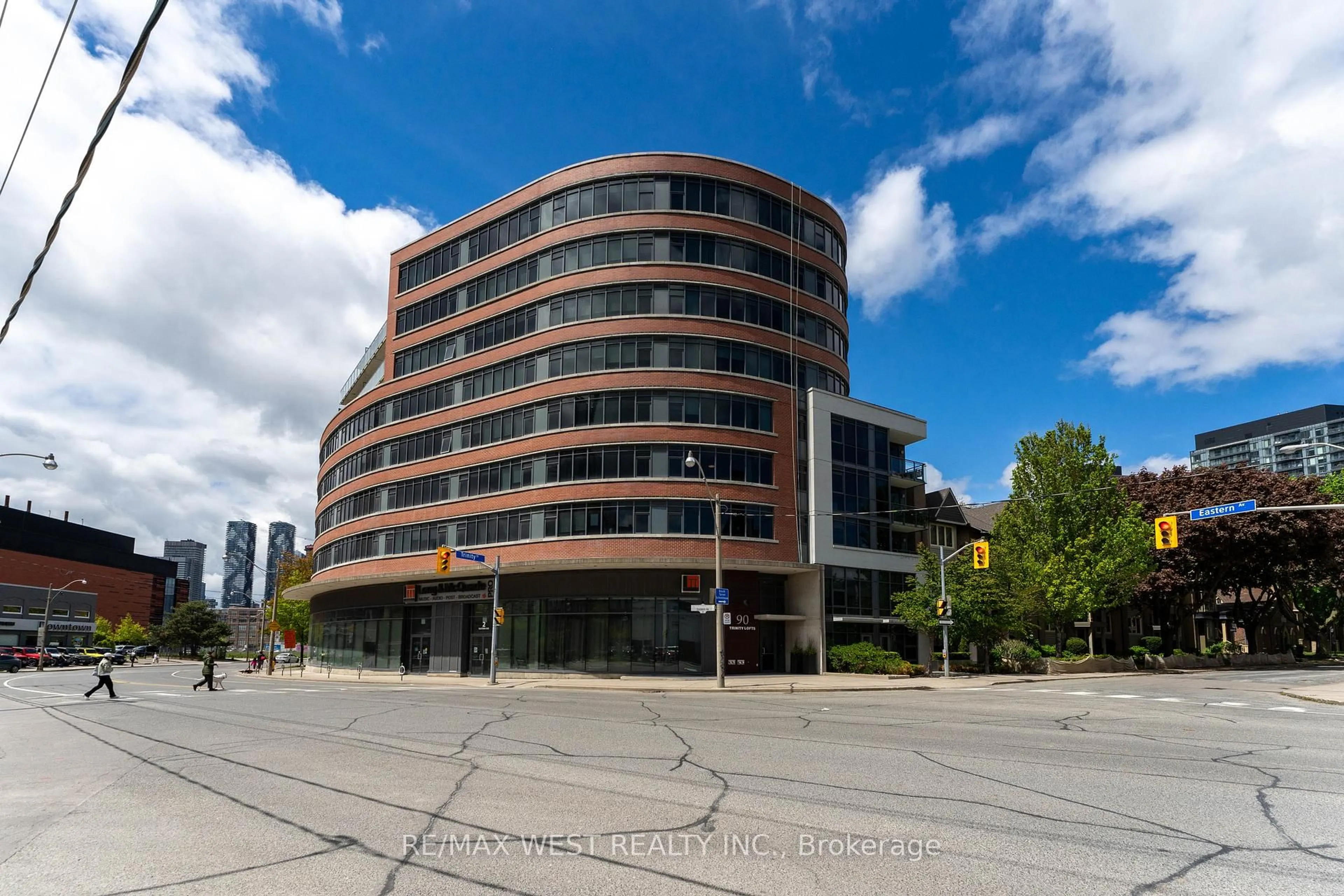 Unknown for 90 Trinity St #303, Toronto Ontario M5A 0E4