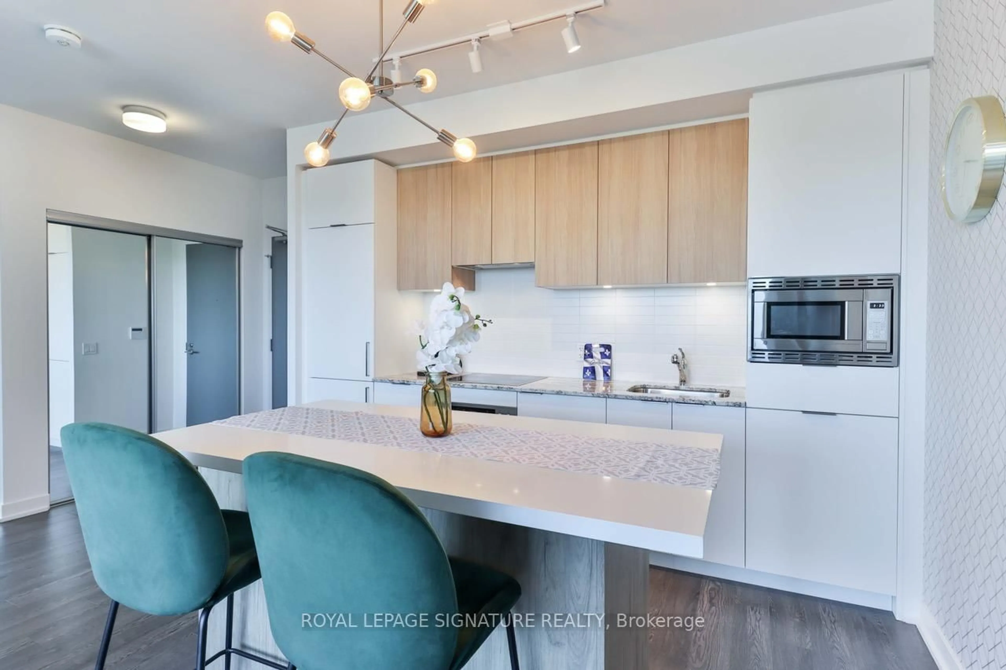 Open concept kitchen, unknown for 20 O'Neill Rd #626, Toronto Ontario M3C 0R2