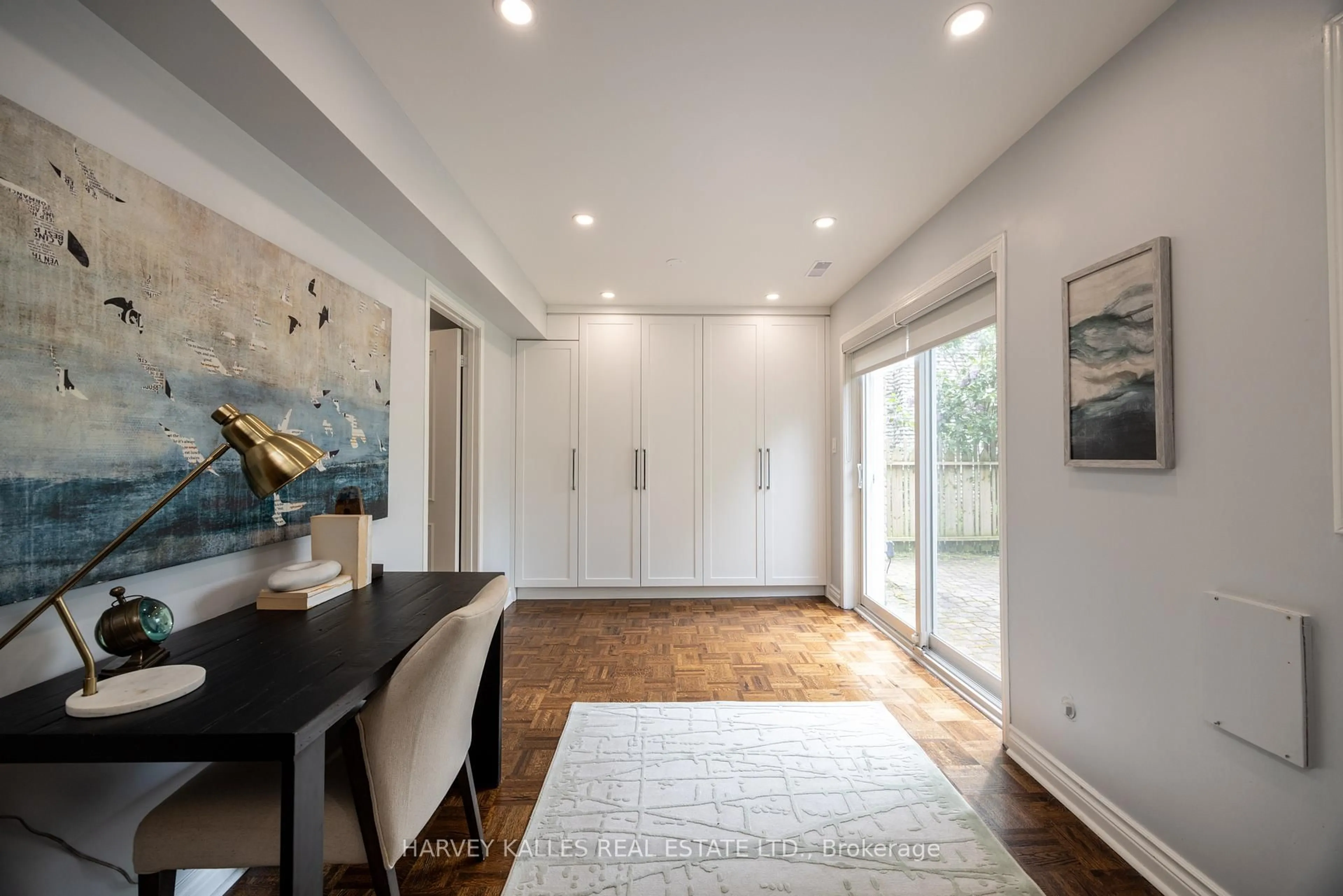 Indoor entryway for 14 Brynhurst Crt, Toronto Ontario M4P 2K1