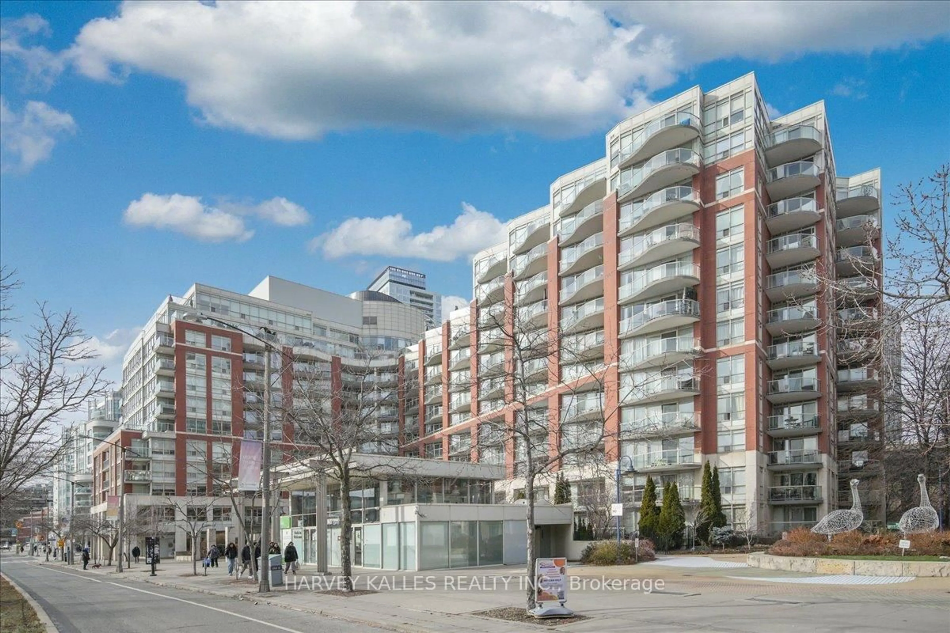 Blurry image for 550 Queens Quay #809, Toronto Ontario M5V 3M8