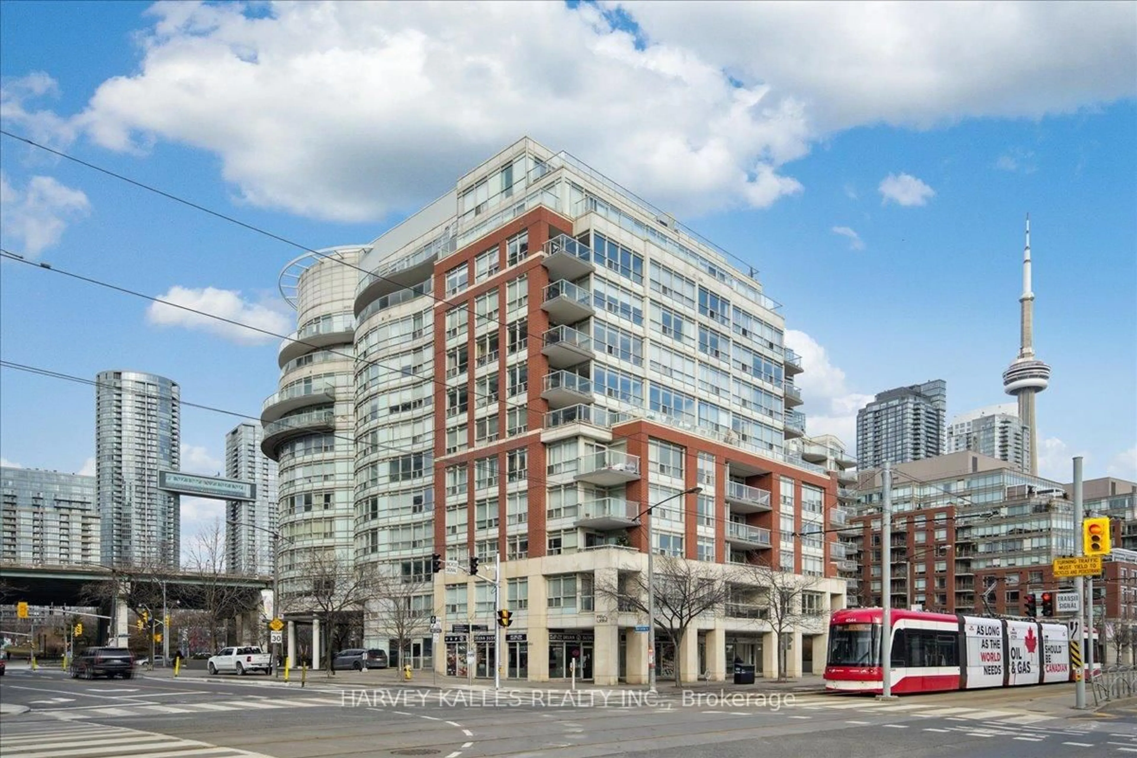 Unknown for 550 Queens Quay #809, Toronto Ontario M5V 3M8