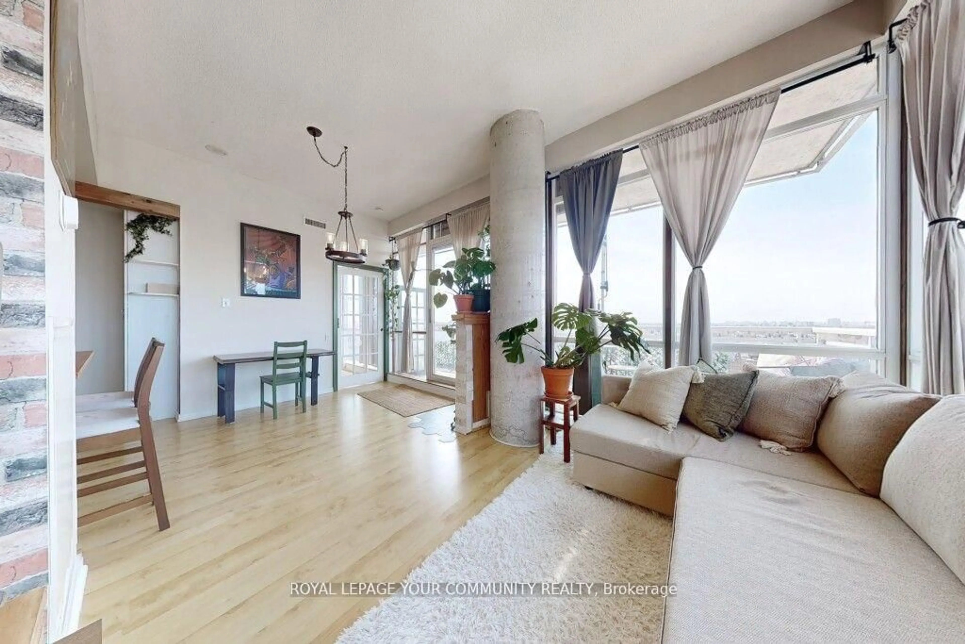 Living room with furniture, unknown for 30 Canterbury Pl #1902, Toronto Ontario M2N 0B9