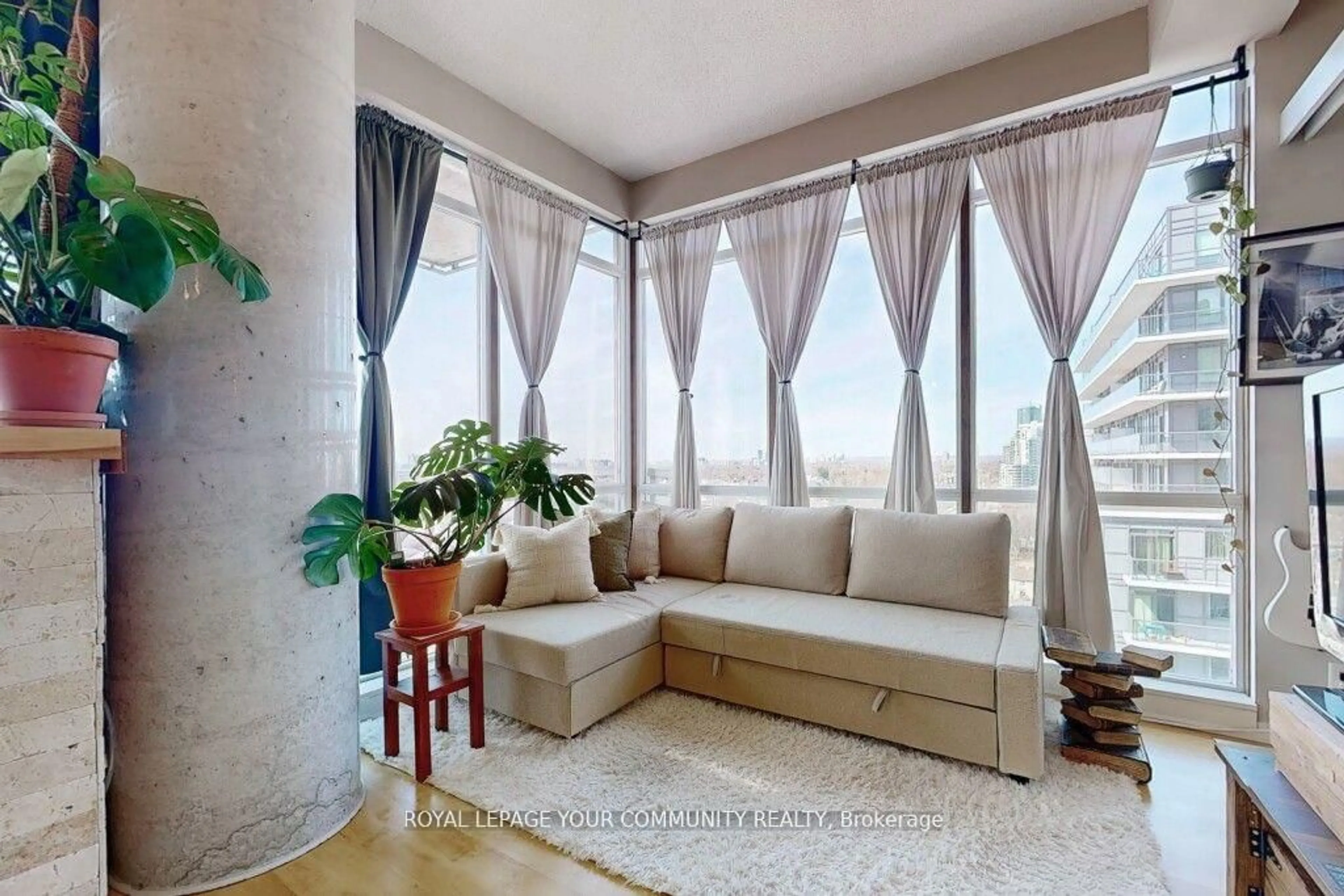 Living room with furniture, unknown for 30 Canterbury Pl #1902, Toronto Ontario M2N 0B9