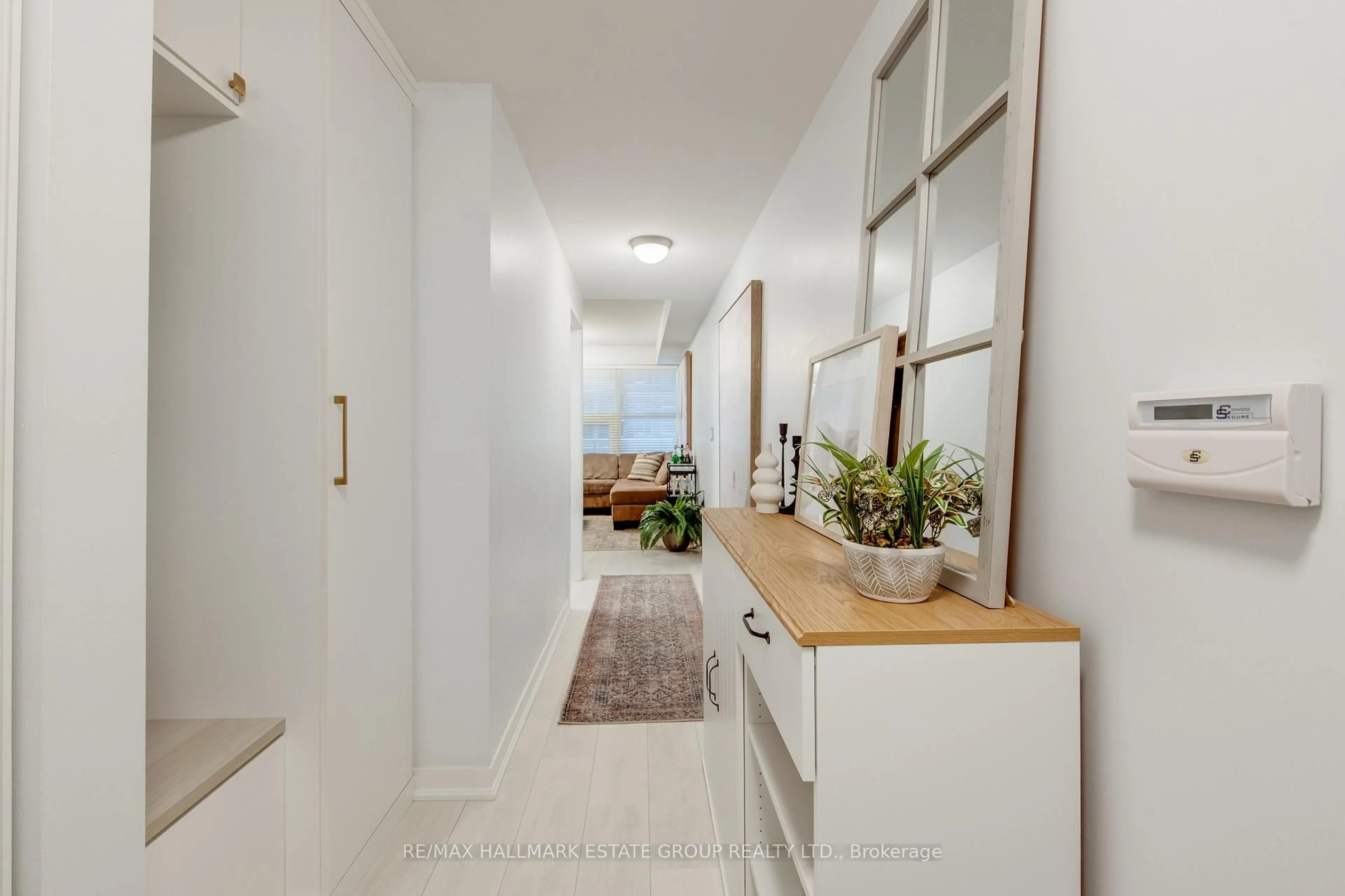 Indoor entryway for 59 East Liberty St #401, Toronto Ontario M6K 3R1