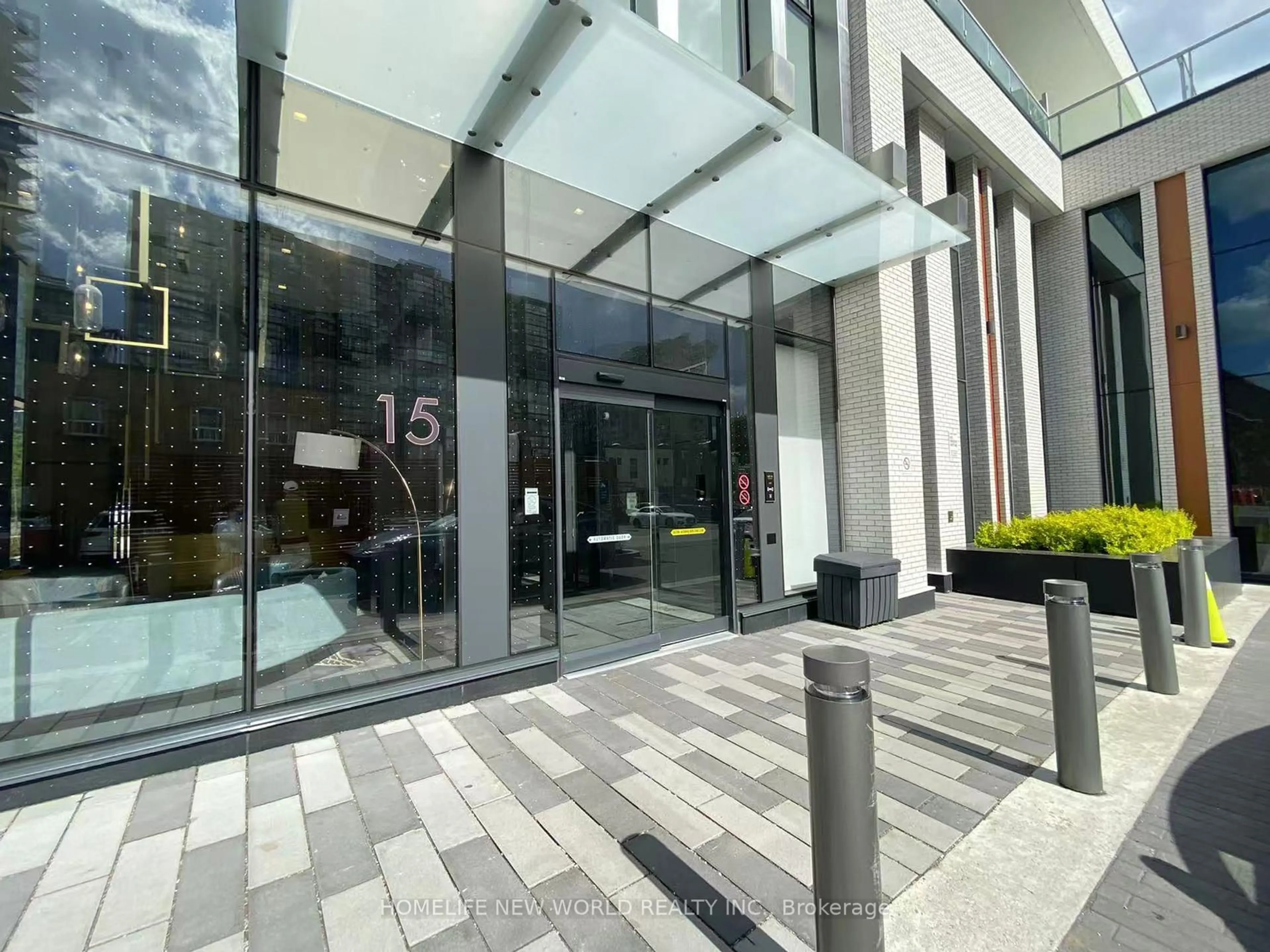 Indoor foyer for 15 Holmes Ave #2712, Toronto Ontario M2N 0L4