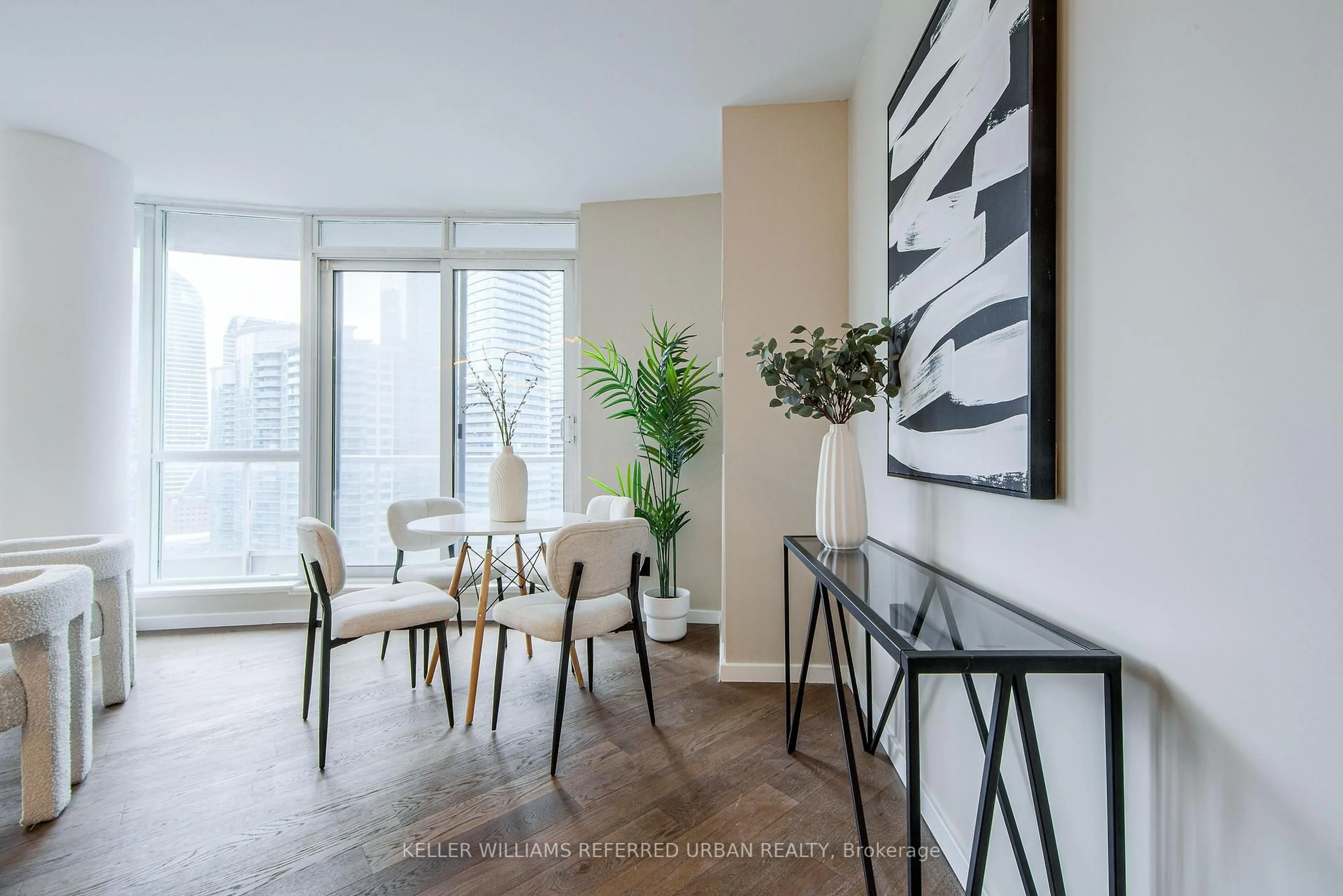 Dining room, unknown for 218 Queens Quay #2501, Toronto Ontario M5J 2Y6