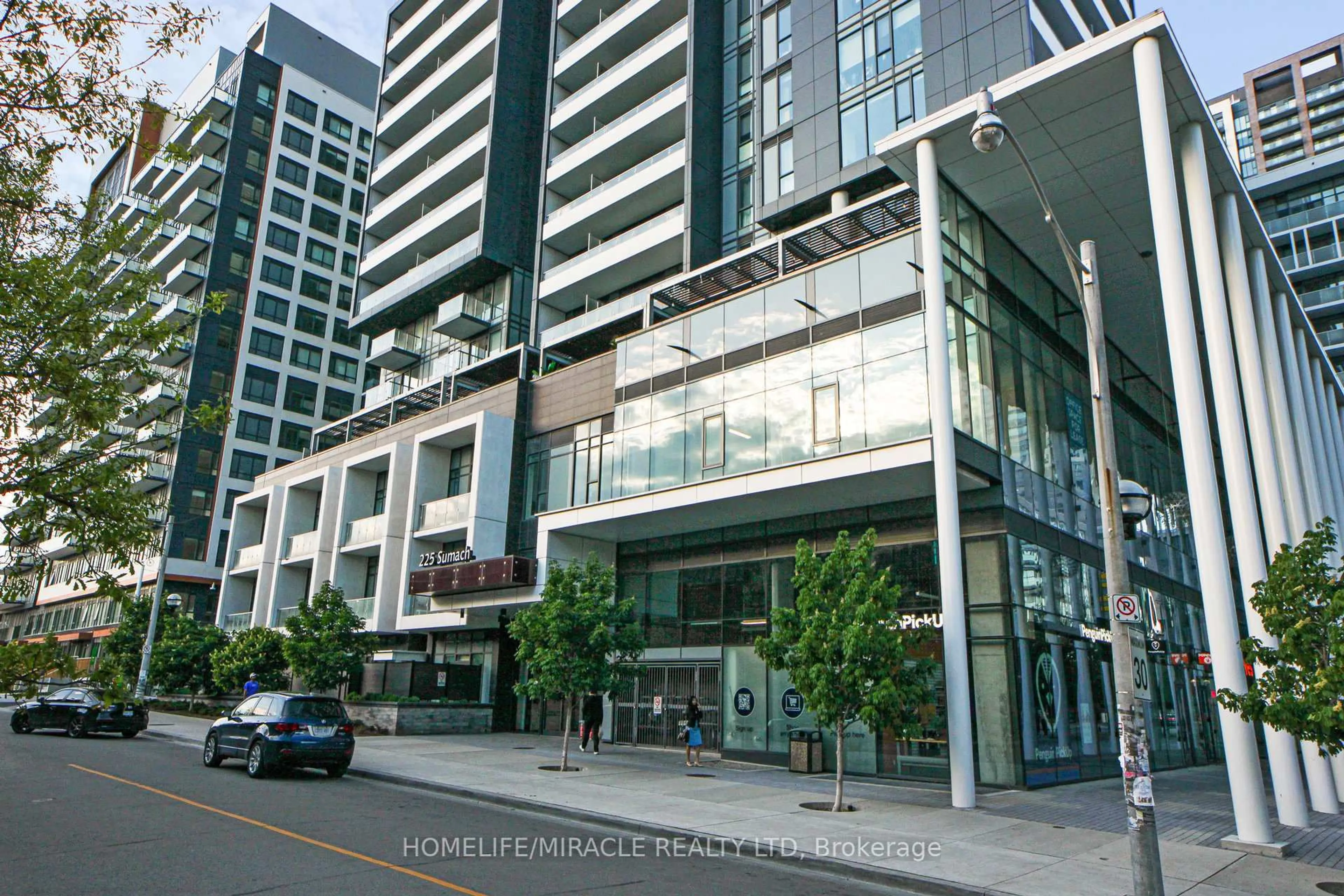 Indoor foyer for 225 Sumach St #808, Toronto Ontario M5A 0P8