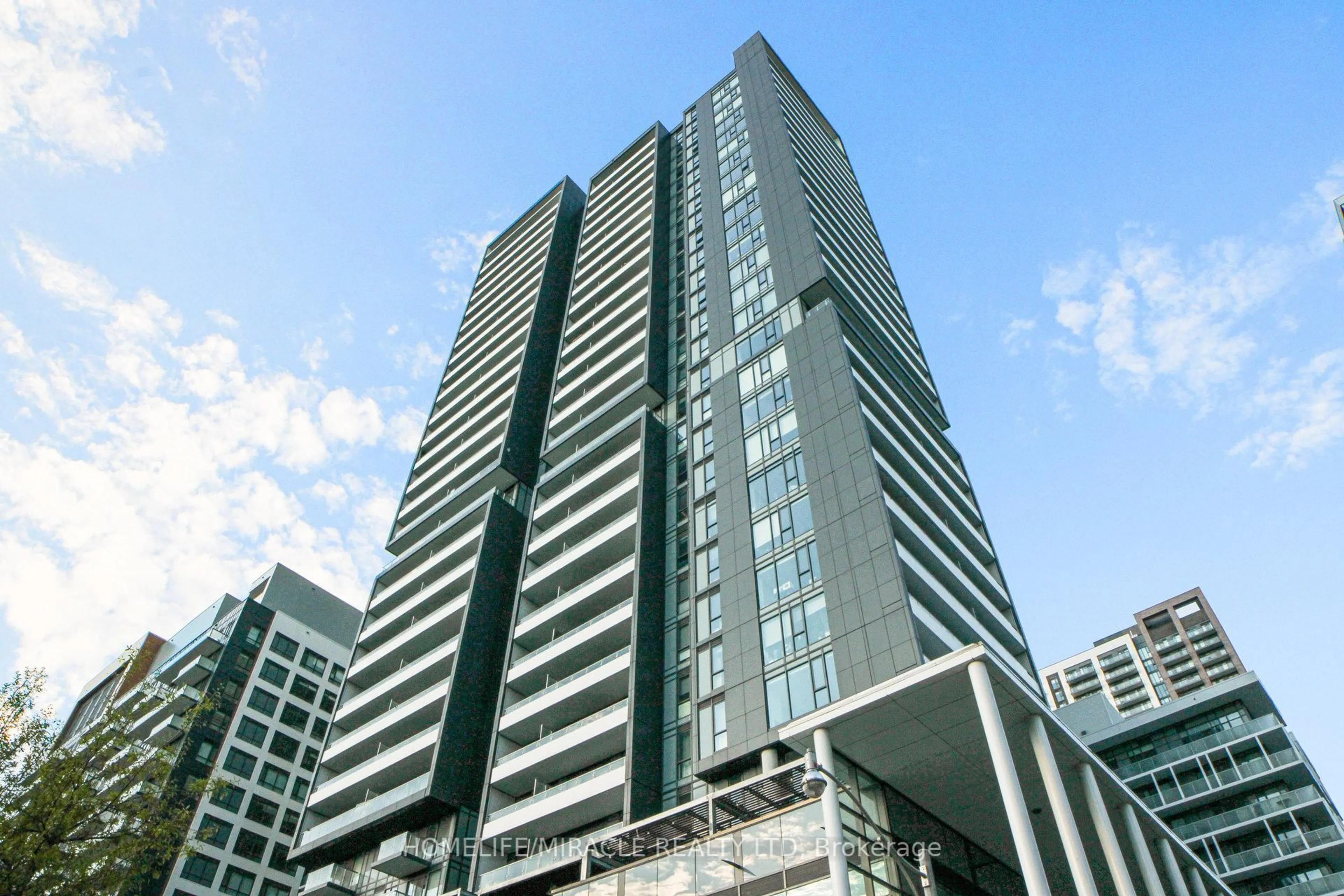 Indoor foyer for 225 Sumach St #808, Toronto Ontario M5A 0P8