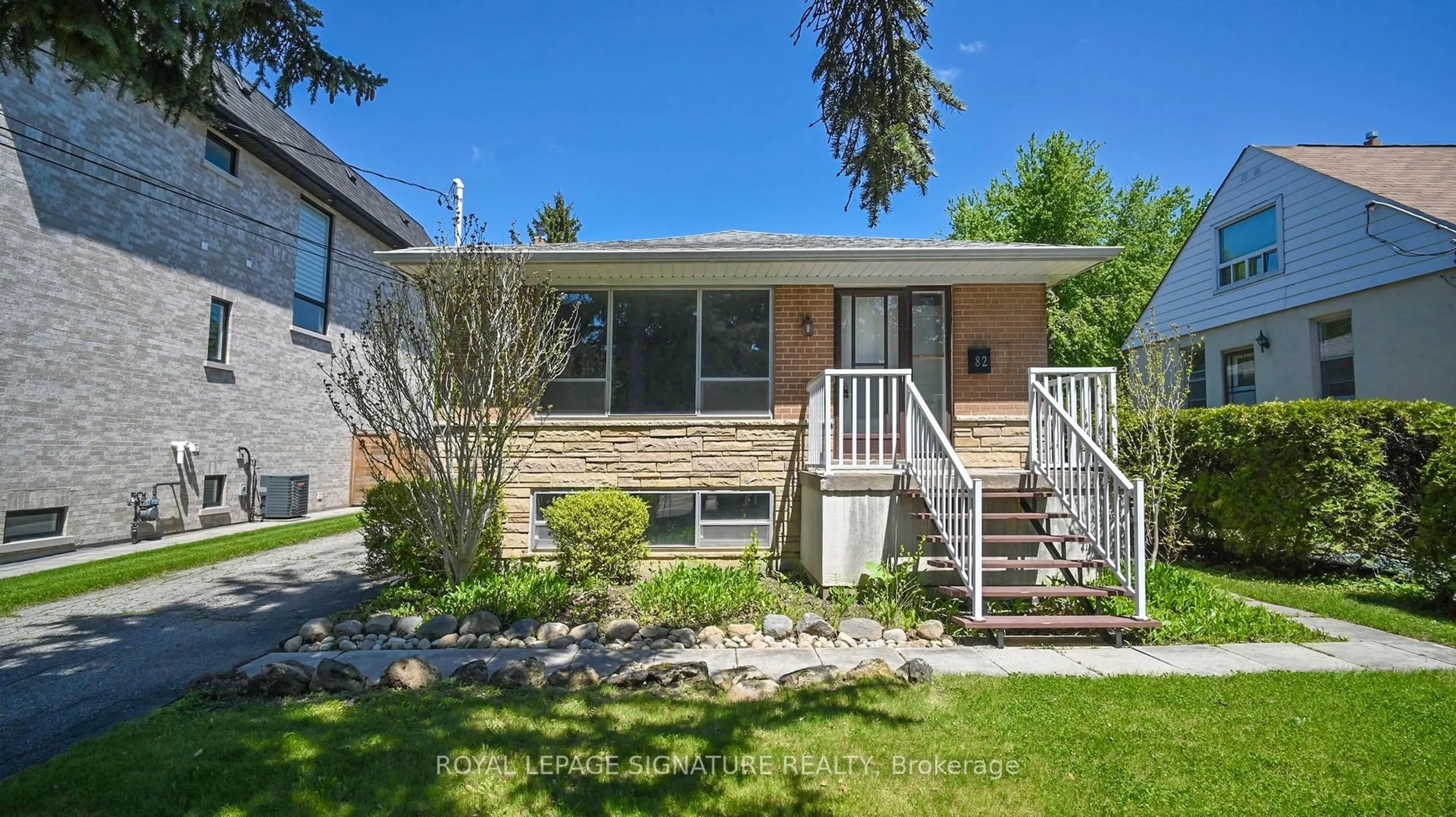 Home with vinyl exterior material, street for 82 Northwood Dr, Toronto Ontario M2M 2K1