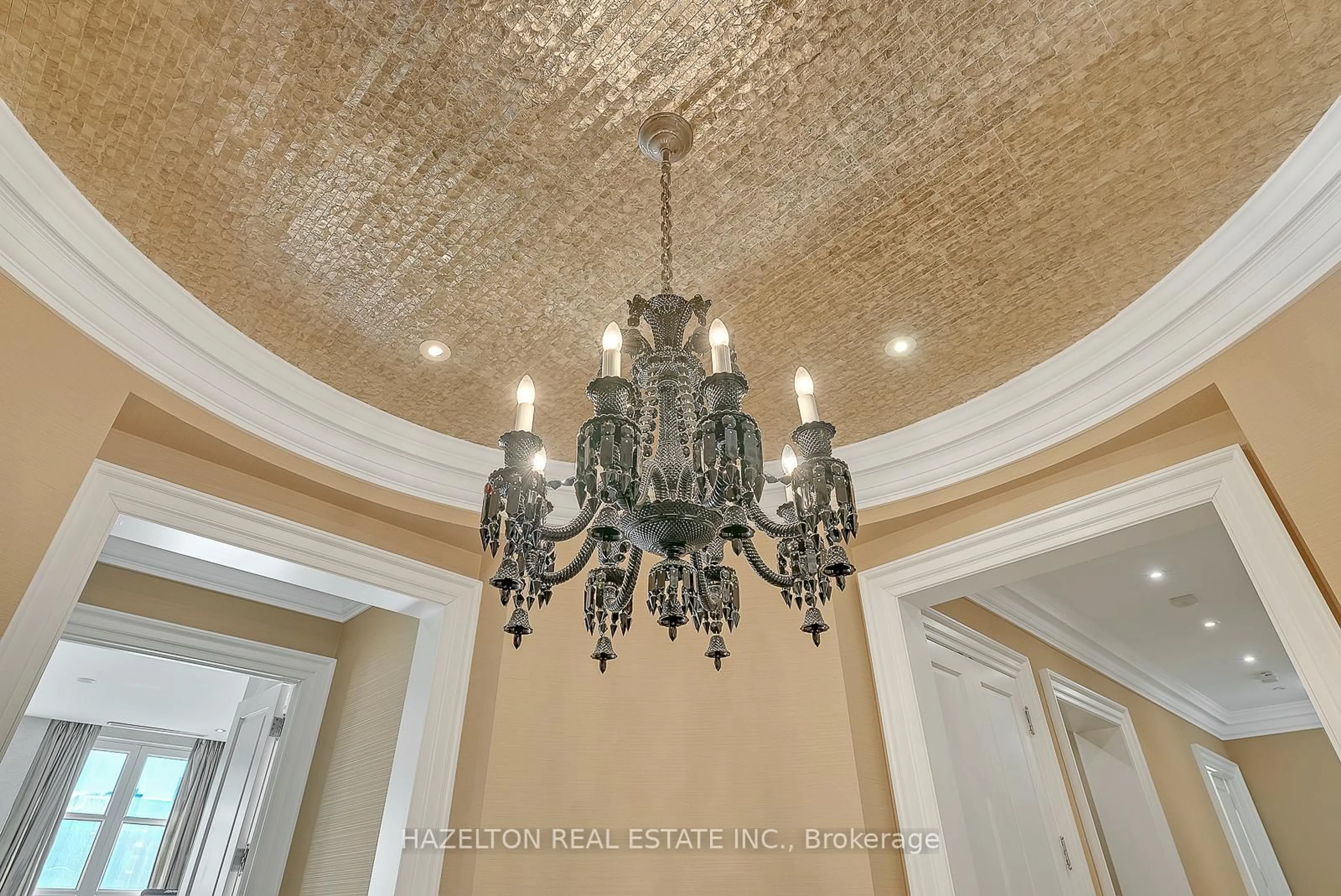 Indoor foyer for 118 Yorkville Ave #601, Toronto Ontario M5R 1H5