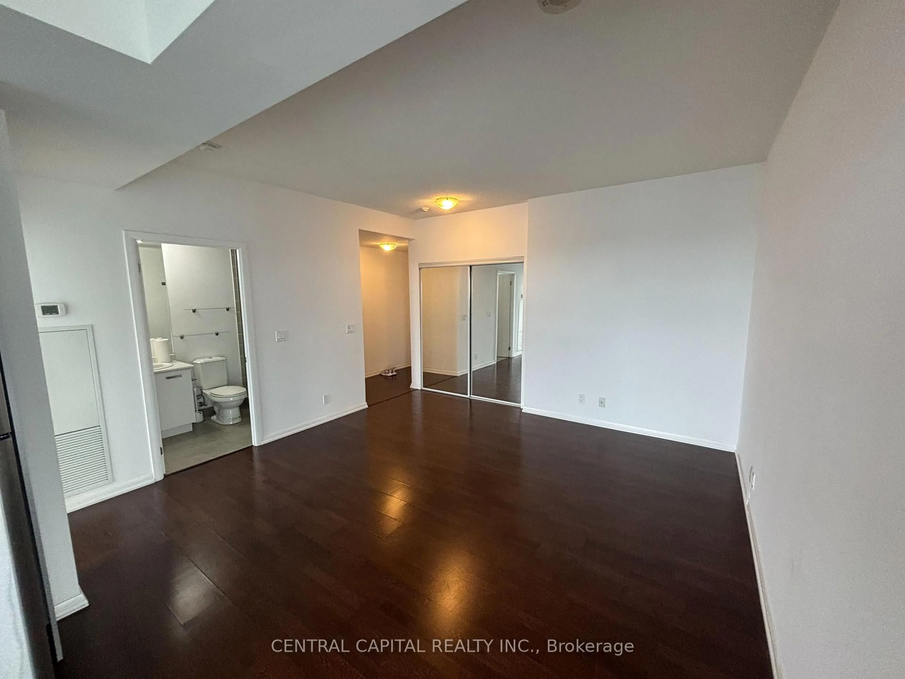 A pic of a room for 832 Bay St #4805, Toronto Ontario M5S 1Z6