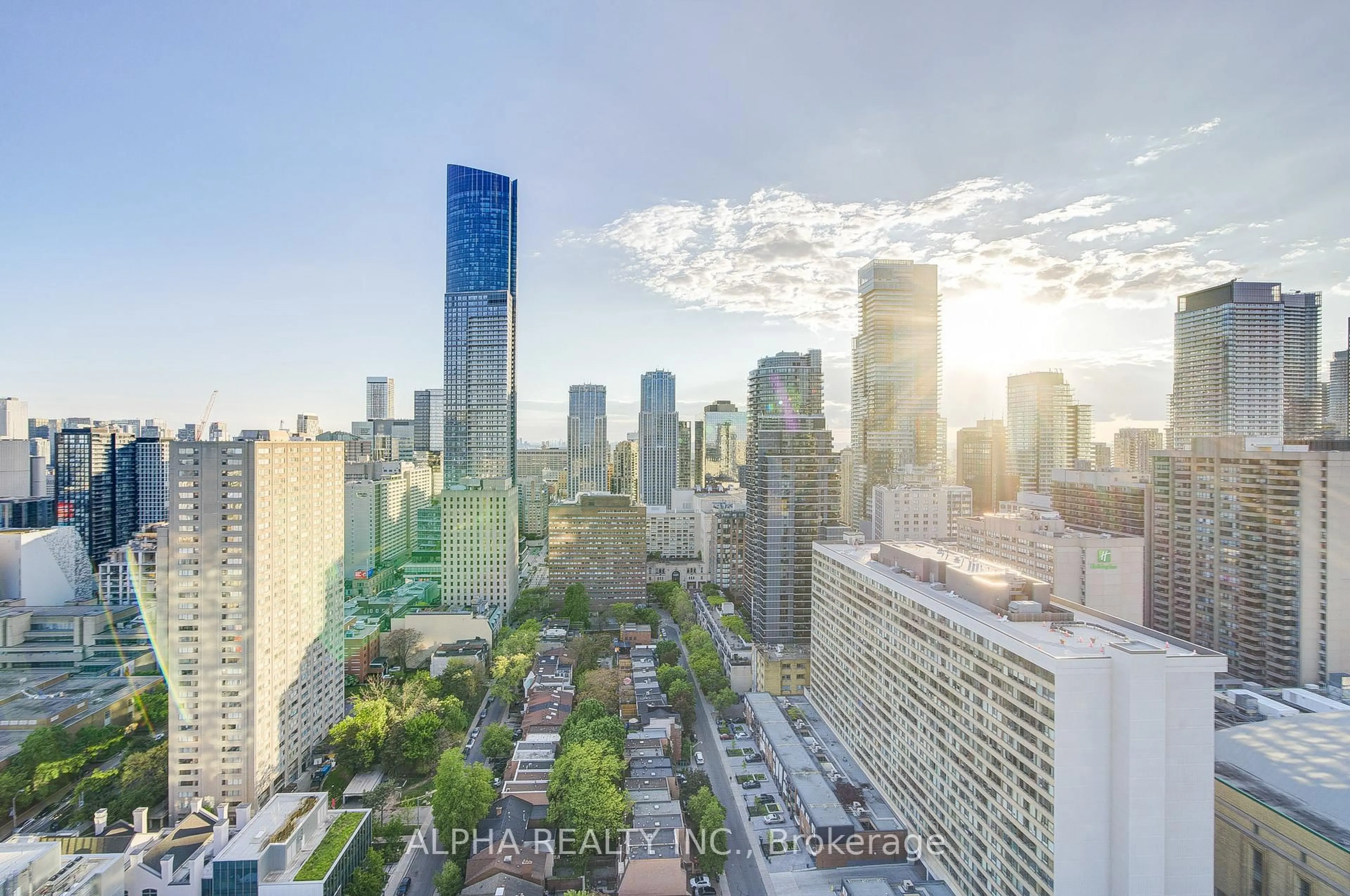 A pic from outside/outdoor area/front of a property/back of a property/a pic from drone, city buildings view from balcony for 365 Church St #Ph02, Toronto Ontario M5B 1Z9