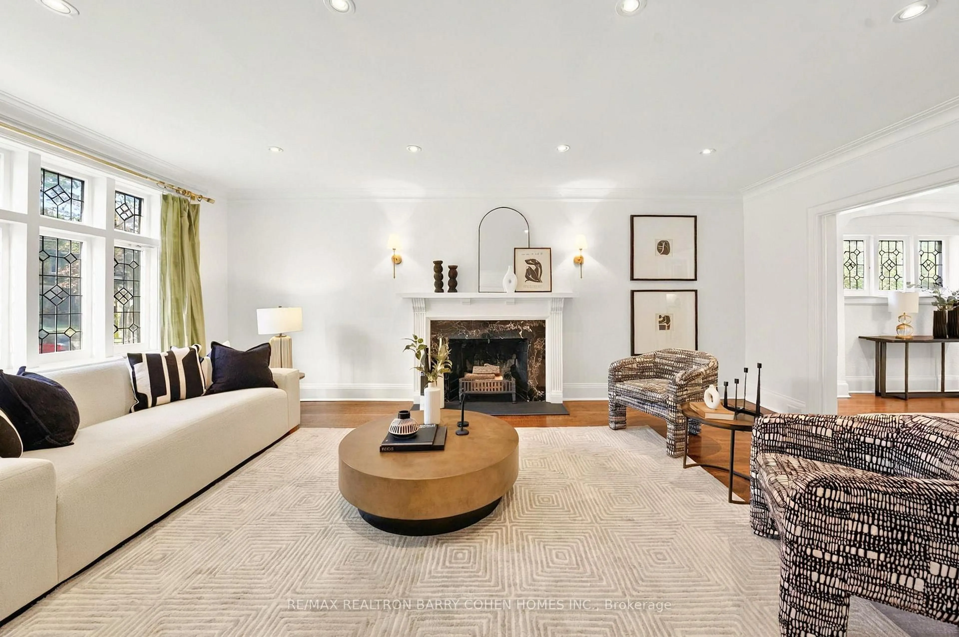 Living room with furniture, unknown for 67 Chatsworth Dr, Toronto Ontario M4R 1R8