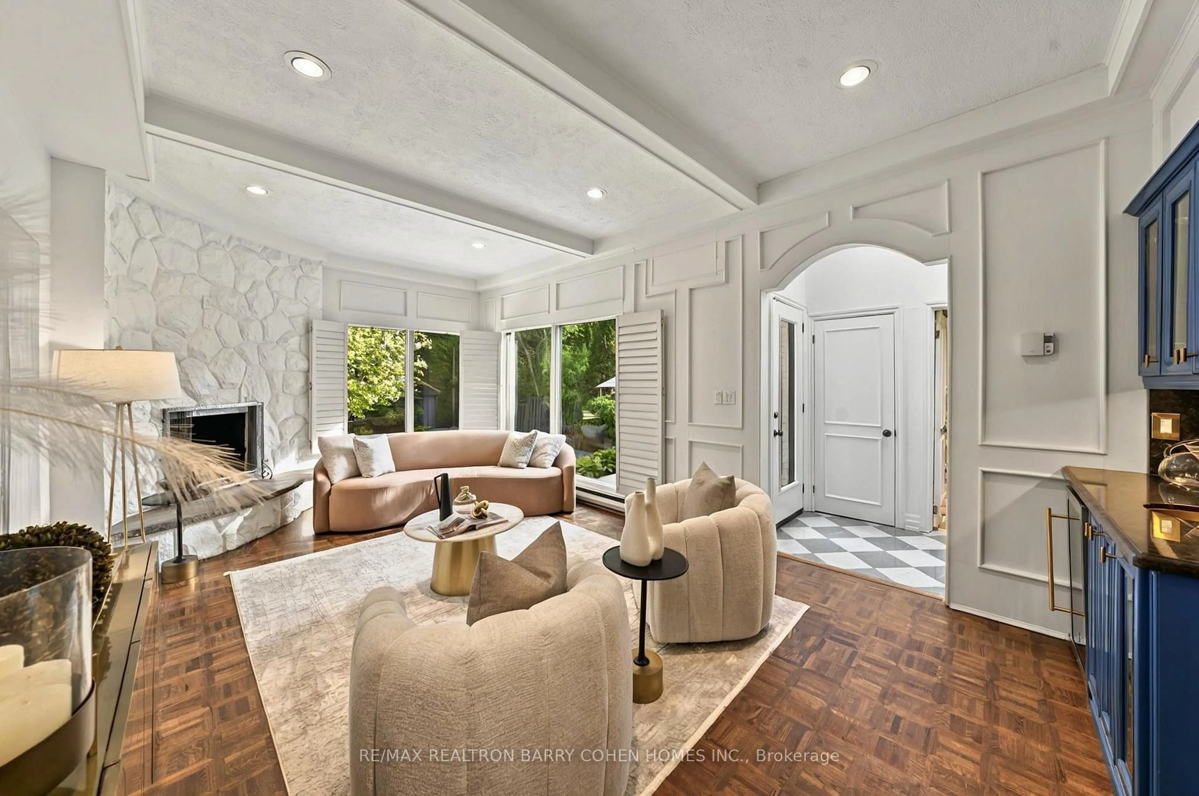 Living room with furniture, ceramic/tile floor for 67 Chatsworth Dr, Toronto Ontario M4R 1R8