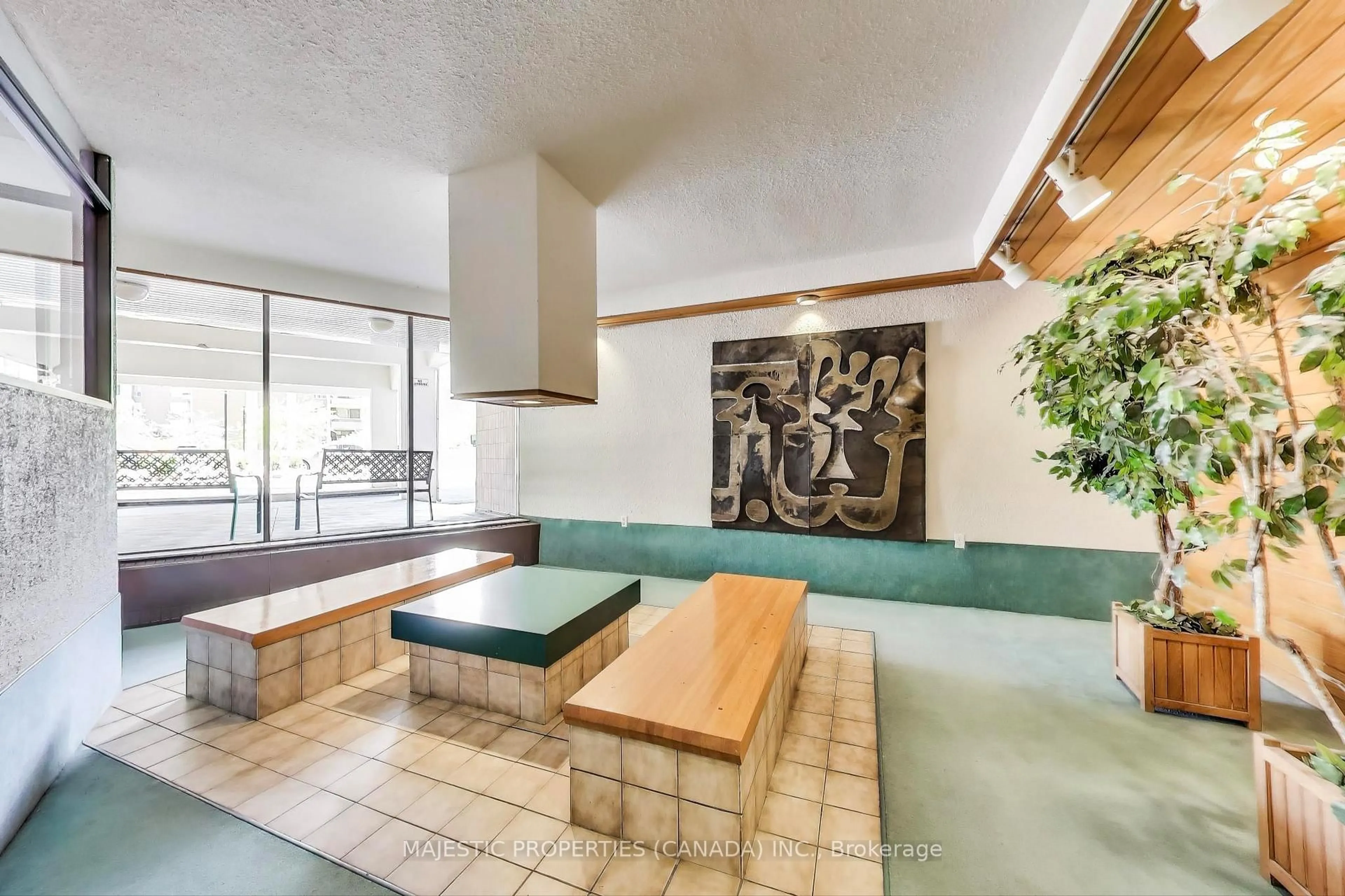 Lobby for 15 Vicora Link Way #1216, Toronto Ontario M3C 1A8