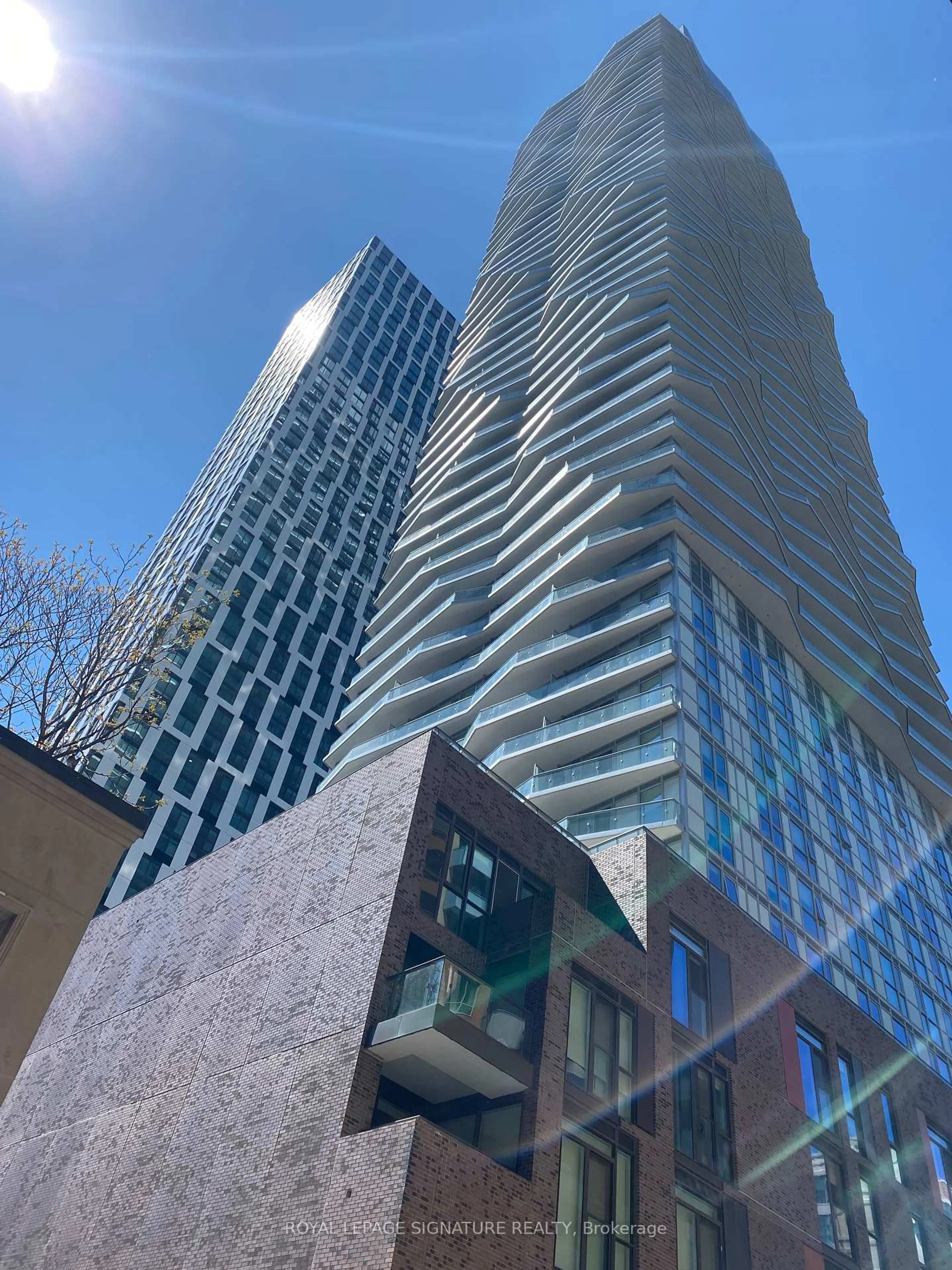 Unknown for 100 Dalhousie St #205, Toronto Ontario M5B 0C7