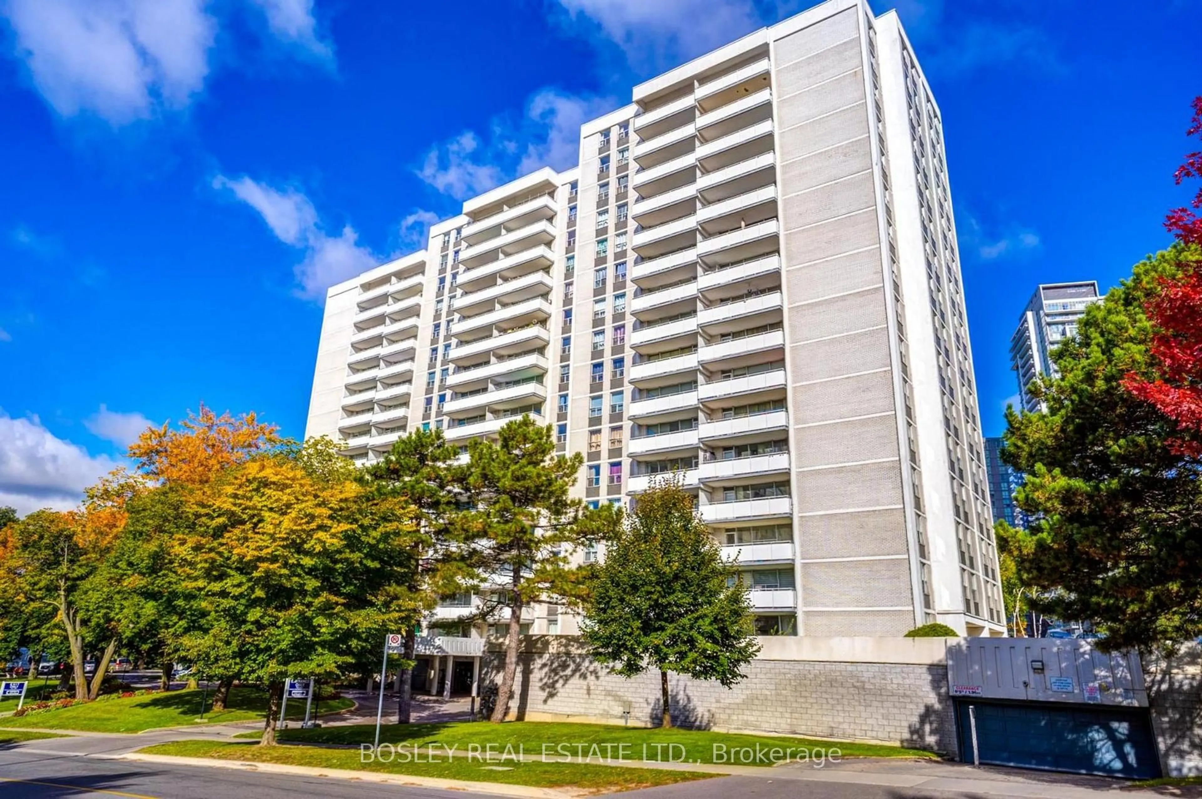 A pic from outside/outdoor area/front of a property/back of a property/a pic from drone, building for 10 Parkway Forest Dr #111, Toronto Ontario M2J 1L3