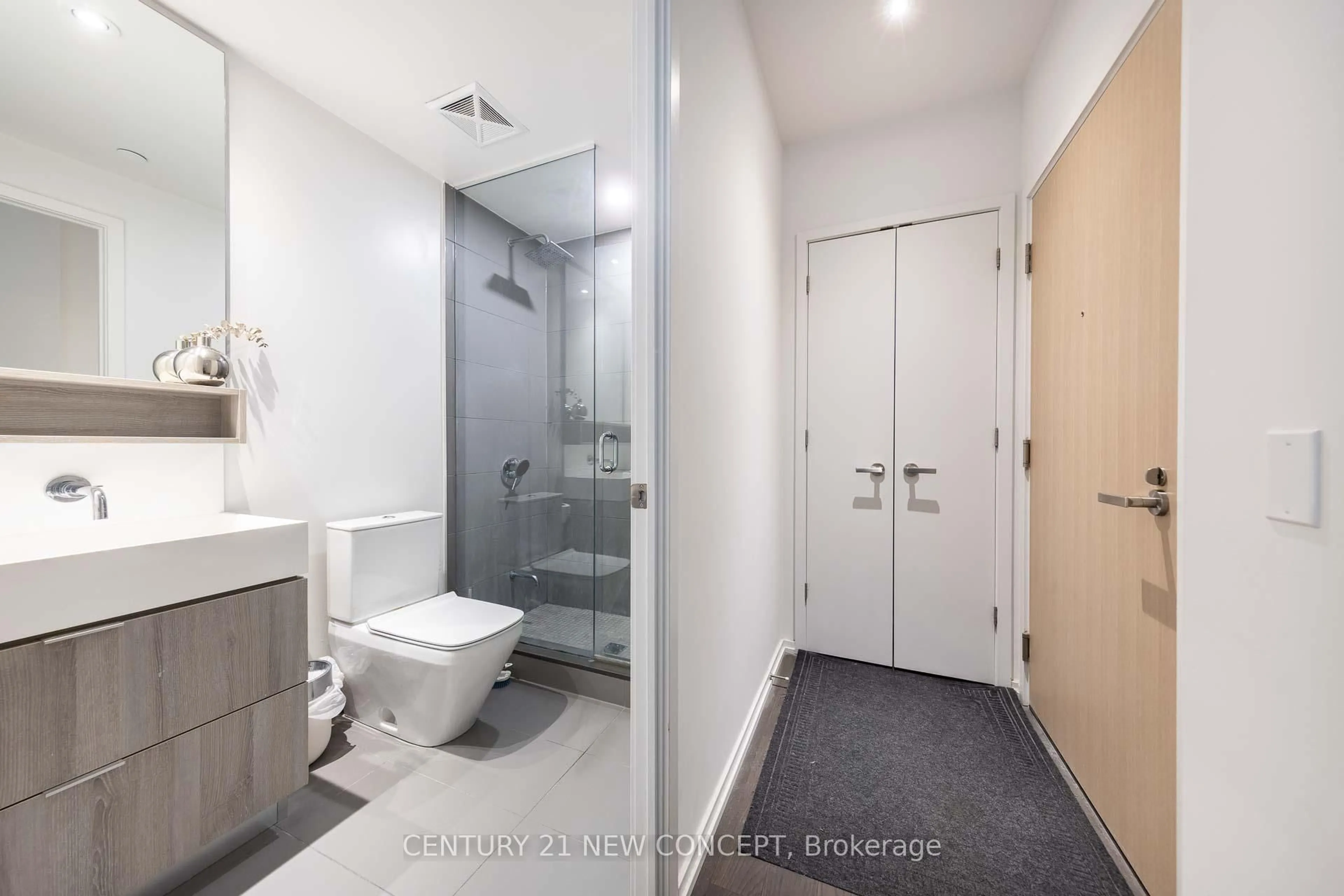 Standard bathroom, unknown for 5 Soudan Ave #1107, Toronto Ontario M4S 0B1