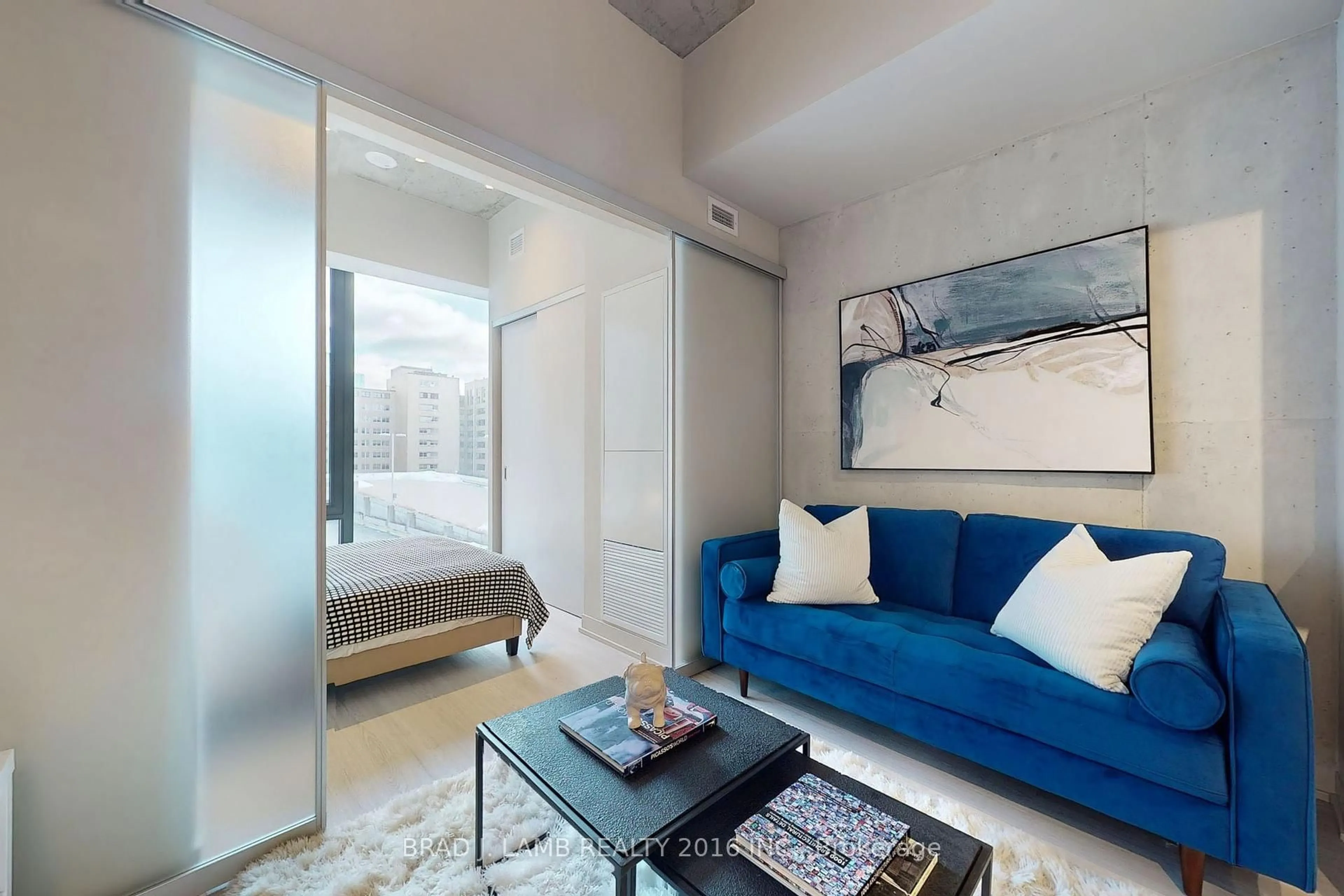 Living room with furniture, unknown for 195 McCaul St #613, Toronto Ontario M5T 0E5