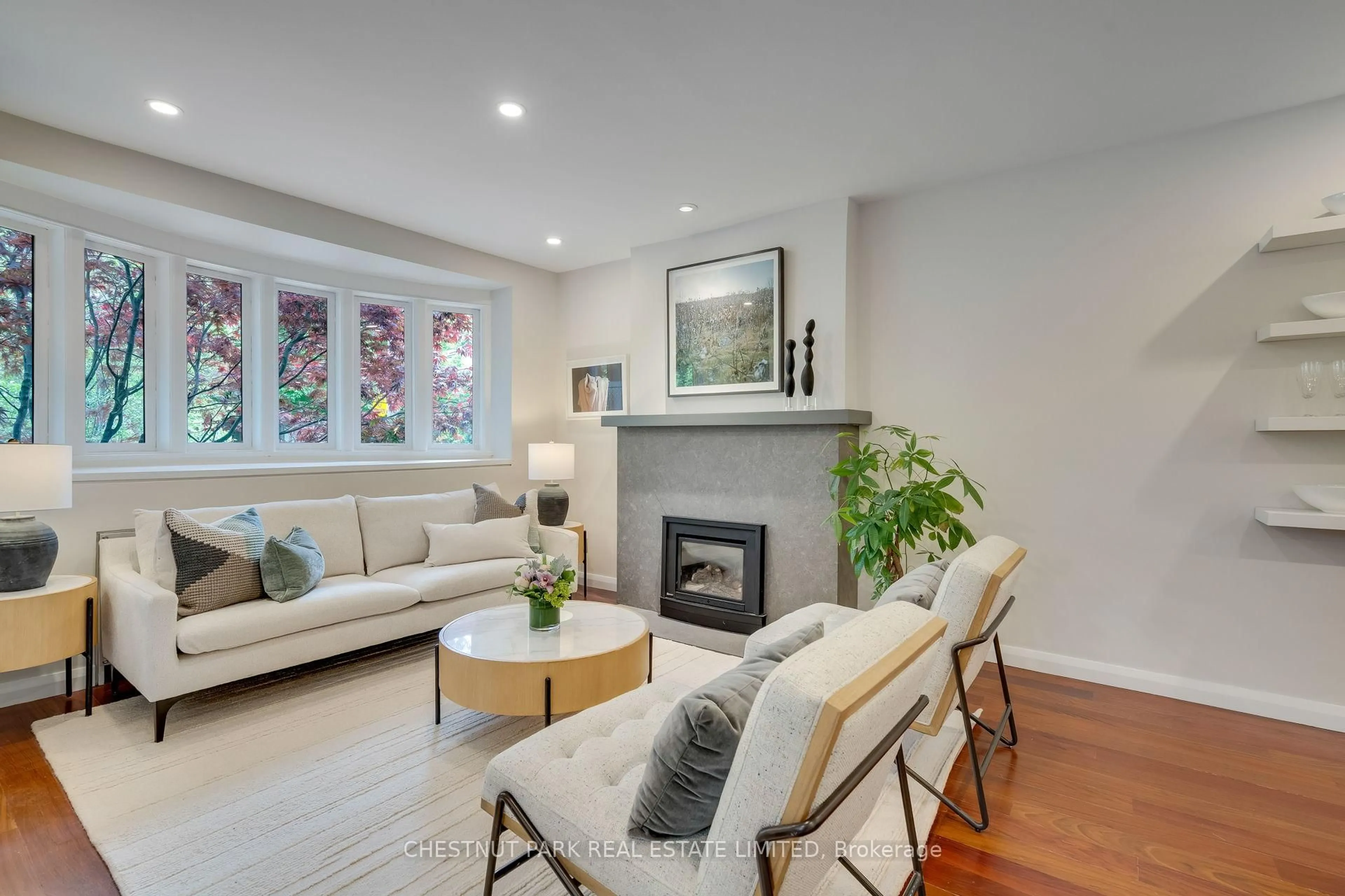 Living room with furniture, unknown for 16 Inglewood Dr, Toronto Ontario M4T 1G8