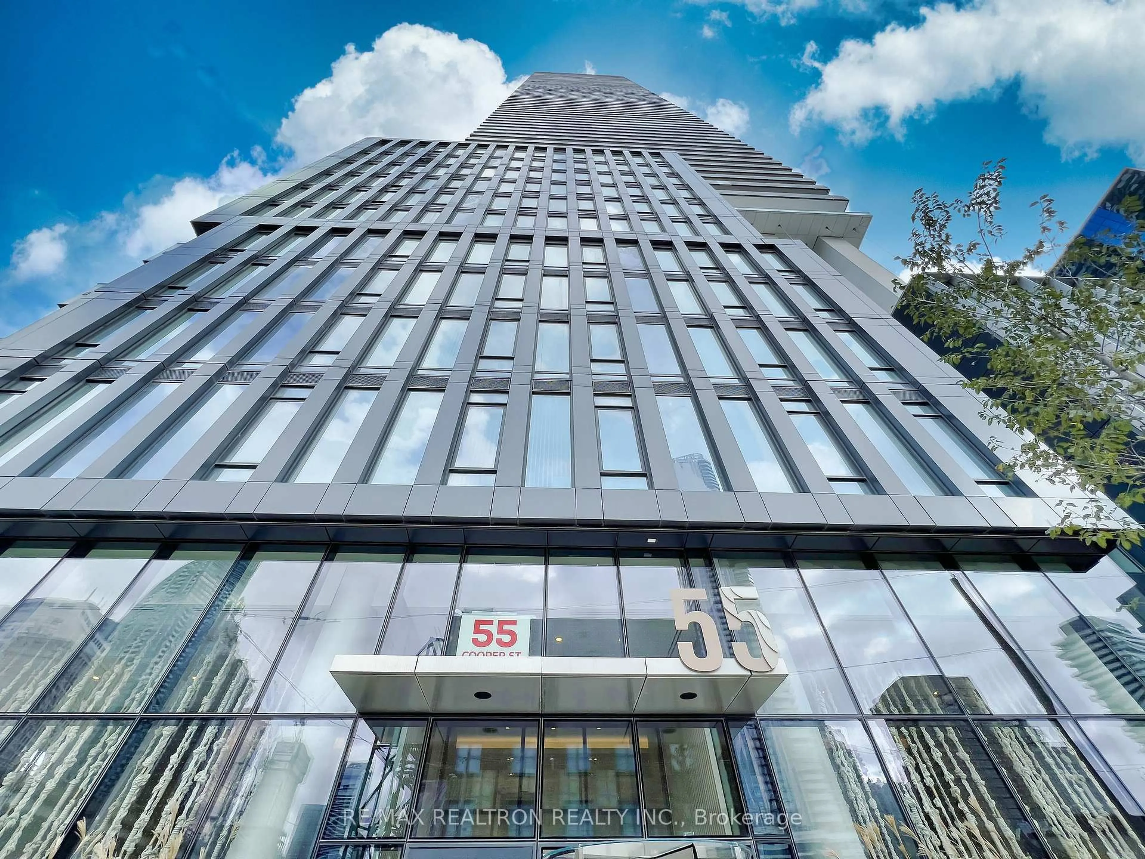 Indoor foyer for 55 Cooper St #6303, Toronto Ontario M5E 0G1
